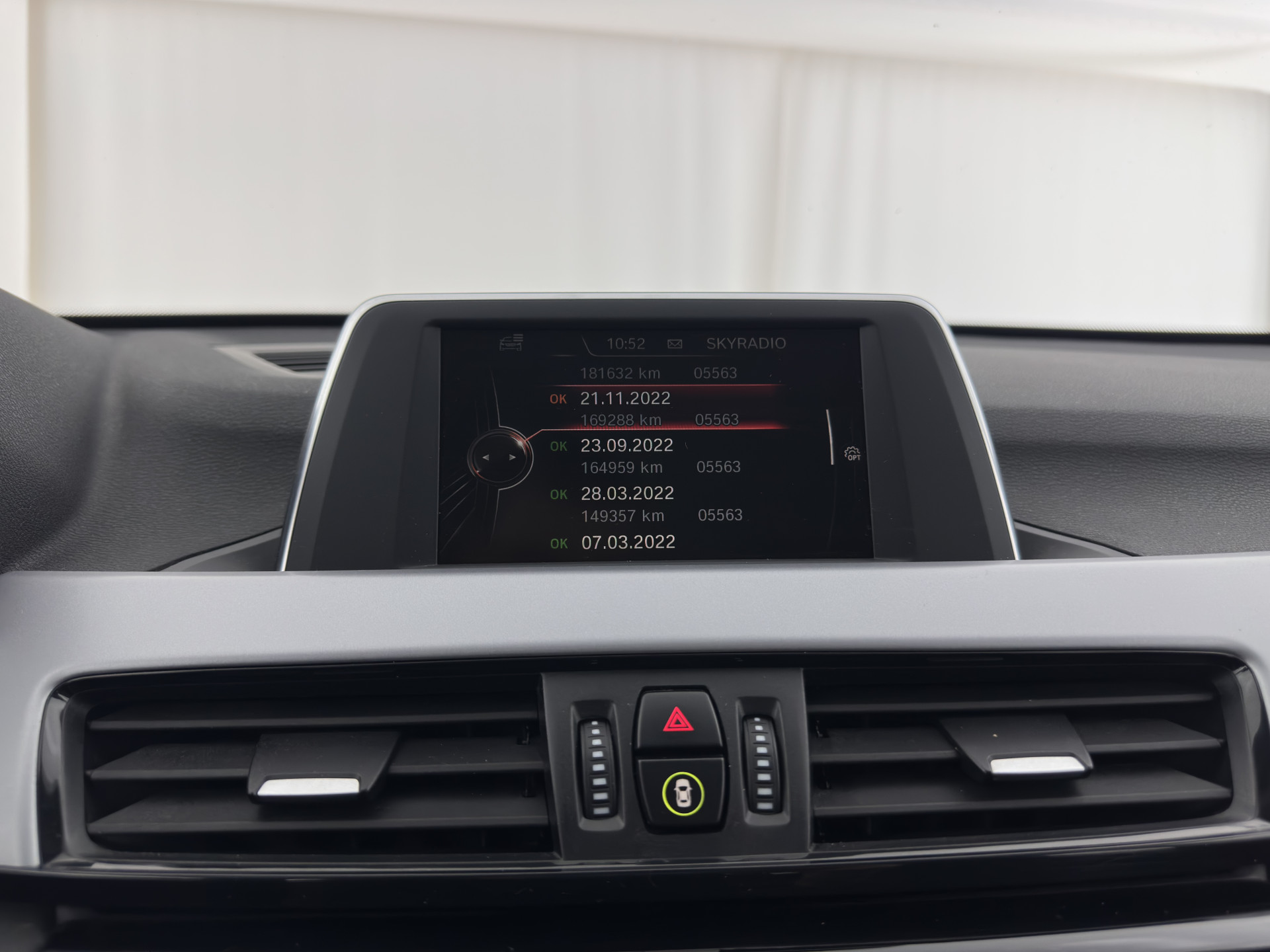 BMW X1 sDrive20i Executive (INCL-BTW) Aut. *LED-LIGHTS | NAVI-FULLMAP | COMFORT-SEATS | ECC | PDC | CRUISE | TOWBAR | 17''ALU*