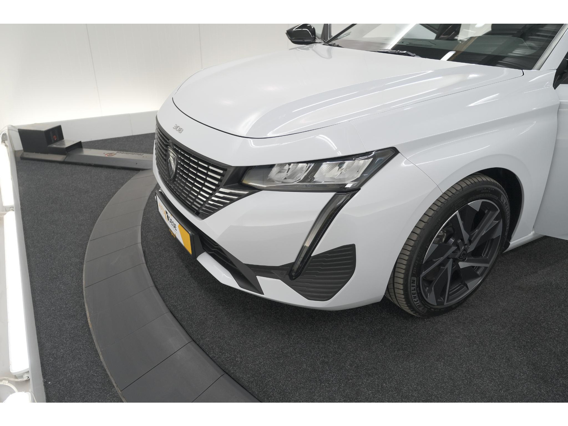 Peugeot 308 SW 1.6 Plug-in Hybrid 180 Allure | Perfecte Staat | 360 Camera | Adaptieve Cruise Control | Navigatie | Apple Carplay