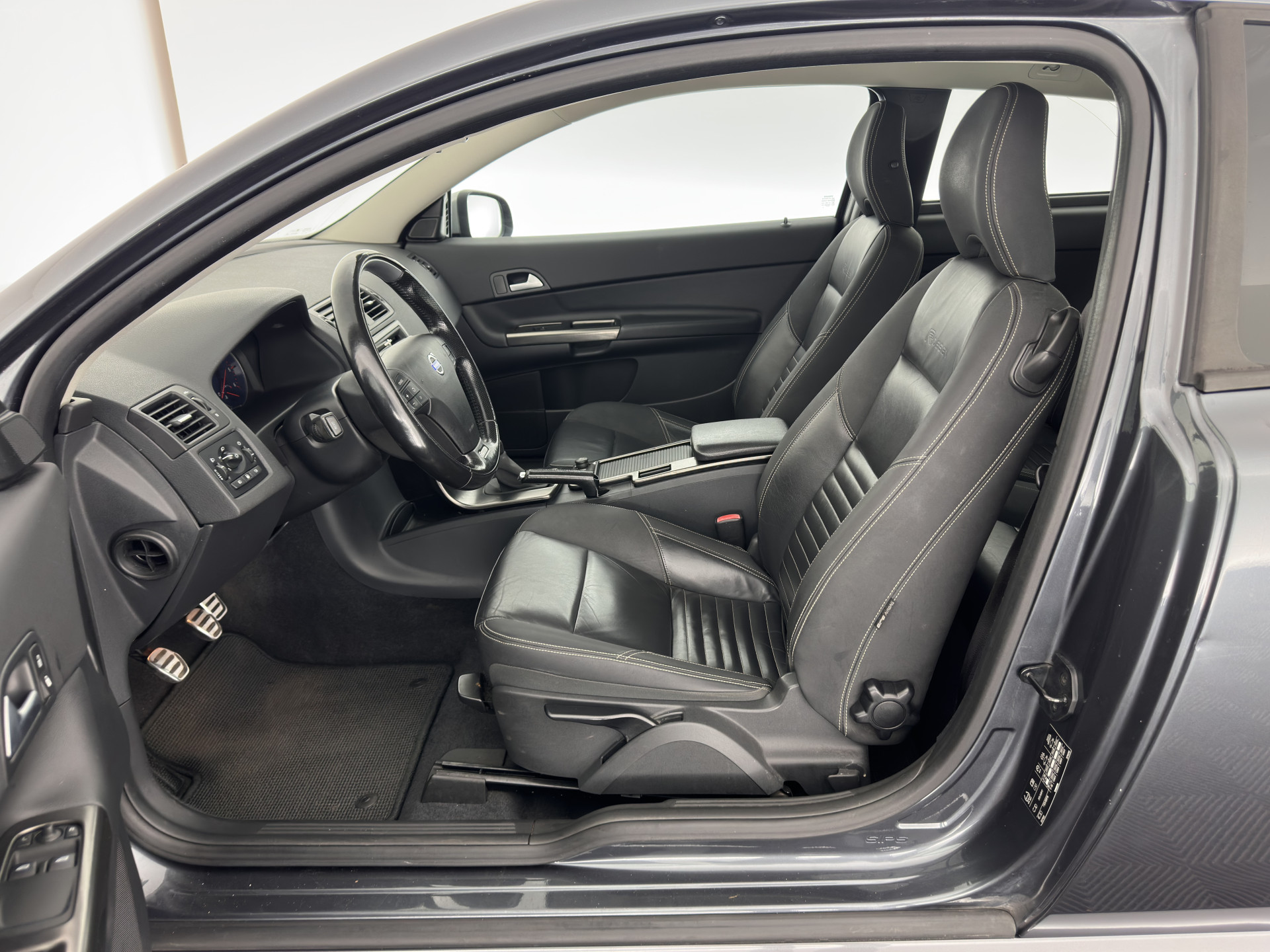 Volvo C30 1.6 D2 R-Design (INCL-BTW) *LEATHER-FABRIC | SPORT-SEATS | ECC | PDC | CARBON-INLAY | CRUISE | 17''ALU*