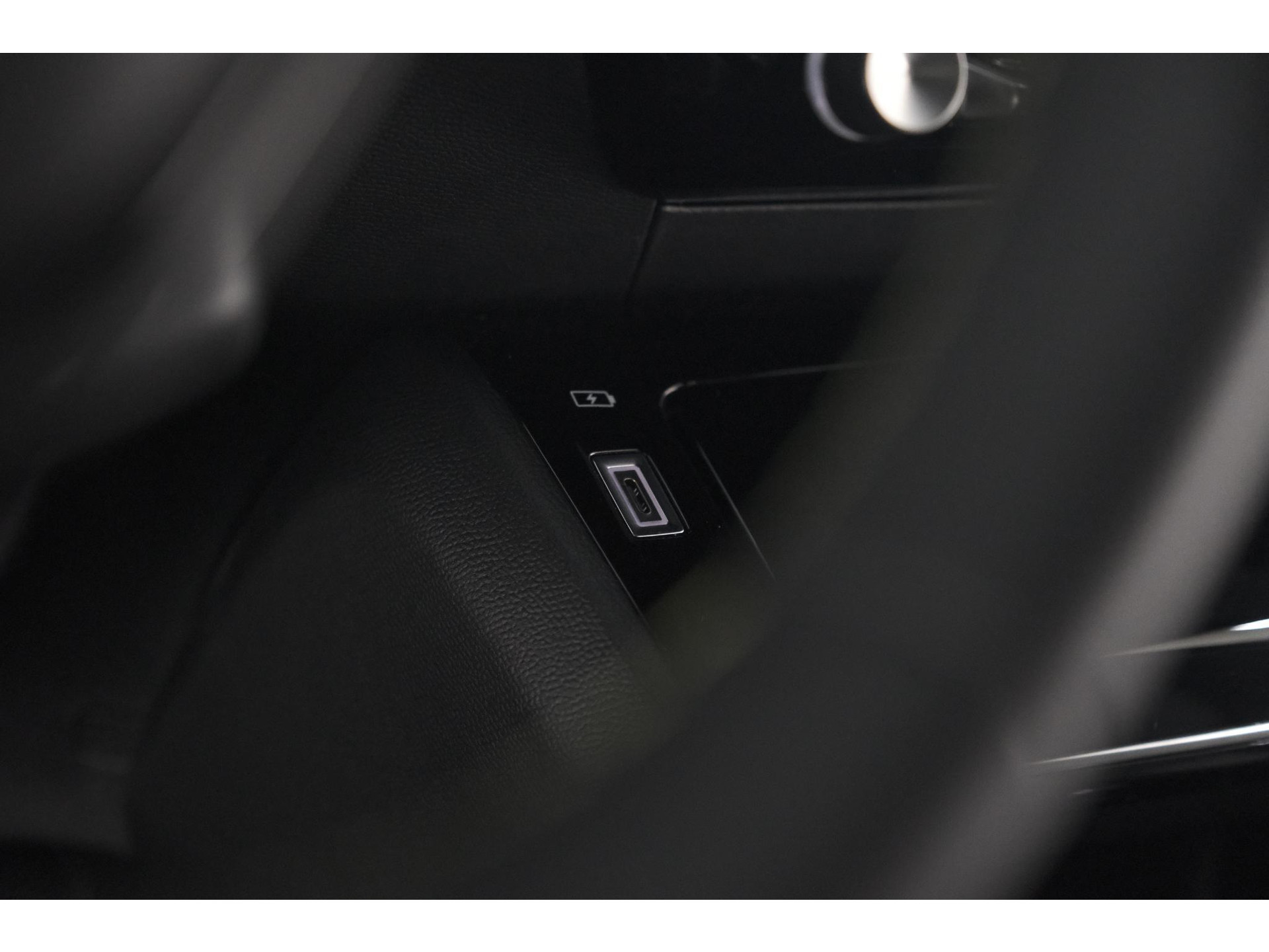 Peugeot 2008 PureTech 130 EAT8 GT | 360 Camera | Stoelmassage | Adaptieve Cruise Control | Dodehoekdetectie