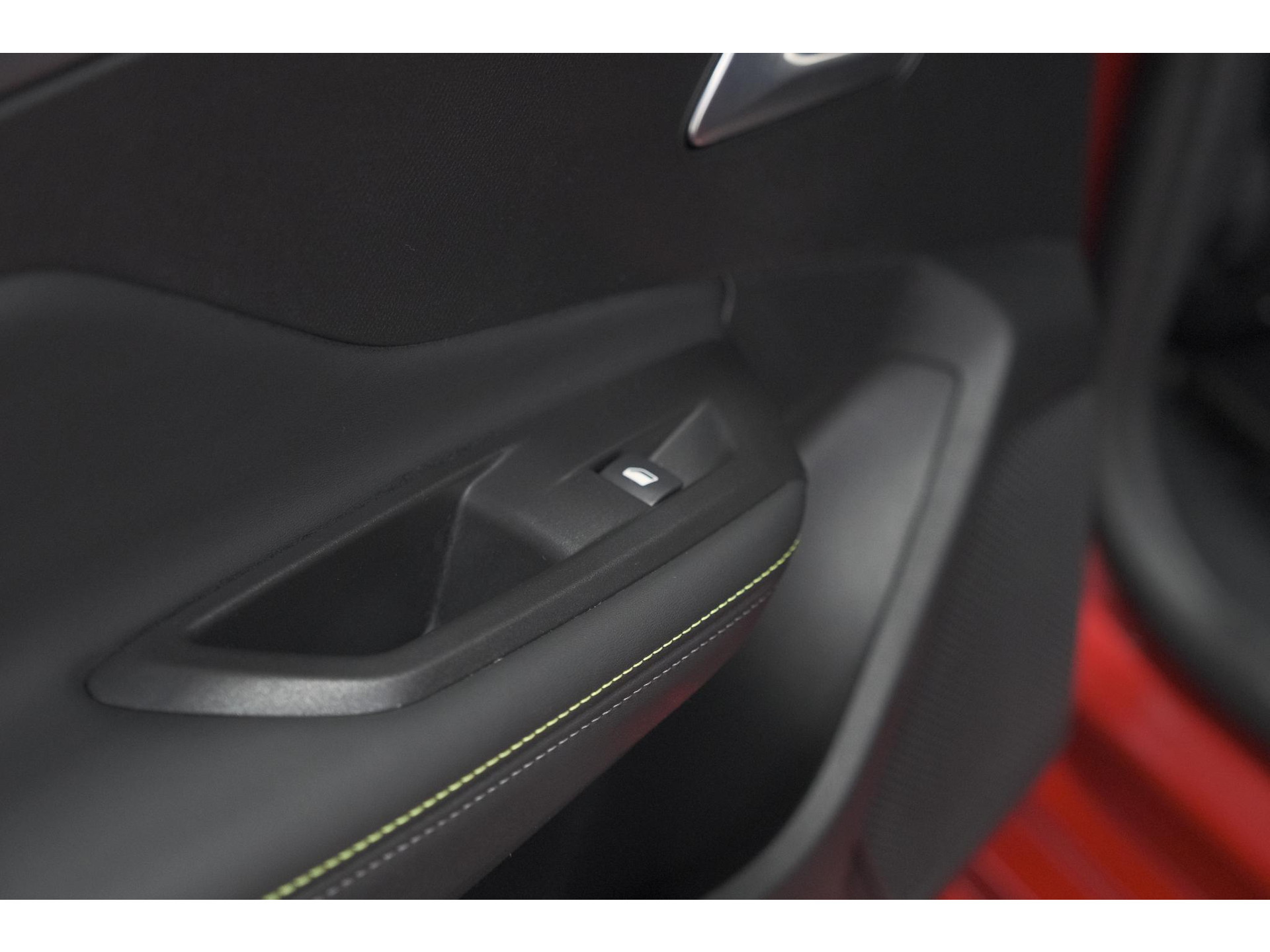 Peugeot 308 SW 1.6 Plug-in Hybrid 225 GT | FOCAL Audio | 360 Camera | Adaptieve Cruise Control | Apple Carplay | Voorruitverwarming