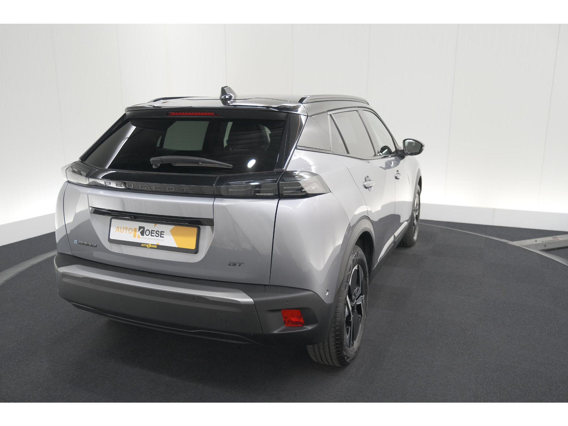 Peugeot e-2008 EV GT 50 kWh | 3 Fase | 360 Camera | Adaptieve Cruise Control | Dodehoekdetectie