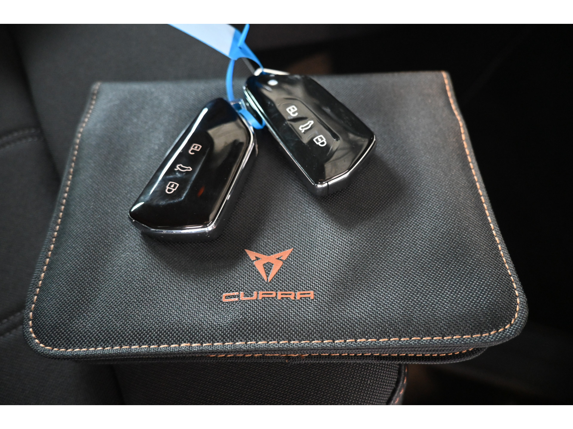CUPRA Leon 1.5 TSI e-Hybrid Business PHEV EDGE Clima Adaptieve Cruise Matrix CarPlay Navigatie Lane Assist Stuurverwarming 100% Onderhouden! Inruil Mogelijk!