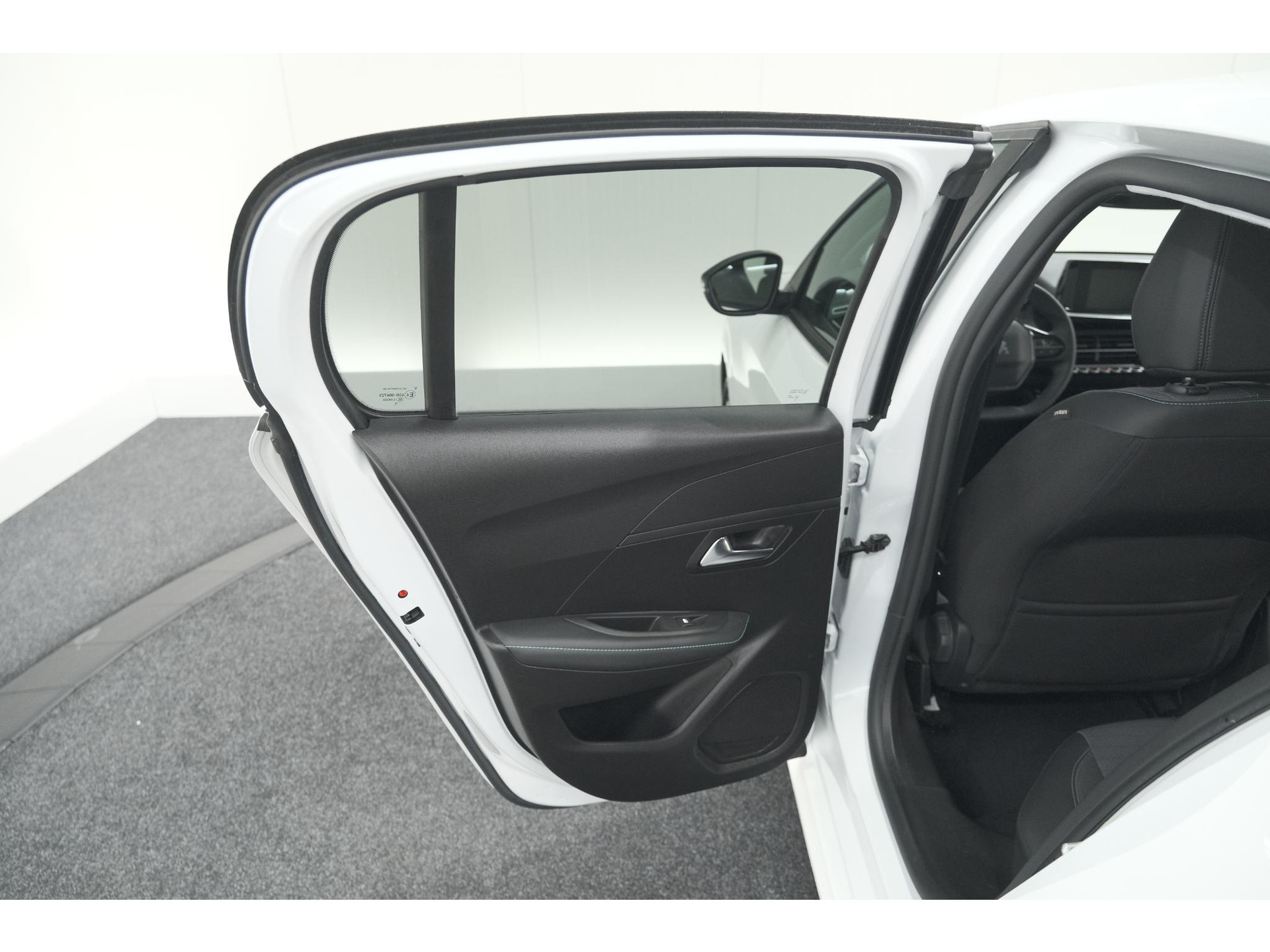 Peugeot 208 PureTech 100 Allure Pack | Camera | Apple Carplay | Stoelverwarming | Parkeersensoren