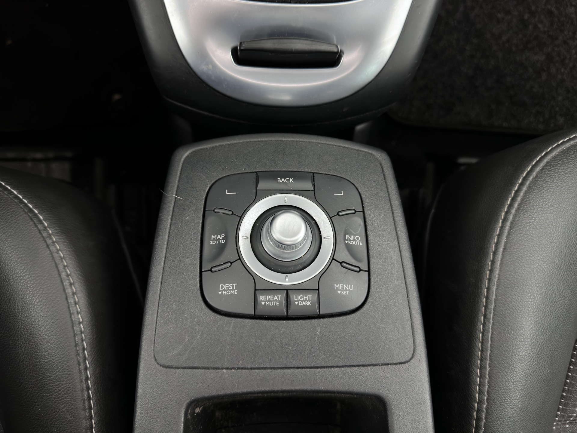 Renault Scénic 2.0 Aut. *PANO | LEATHER-FABRIC | NAVI-FULLMAP | KEYLESS | ECC | DIGIT-COCKPIT | PDC | CRUISE | TOWBAR |  17''ALU*