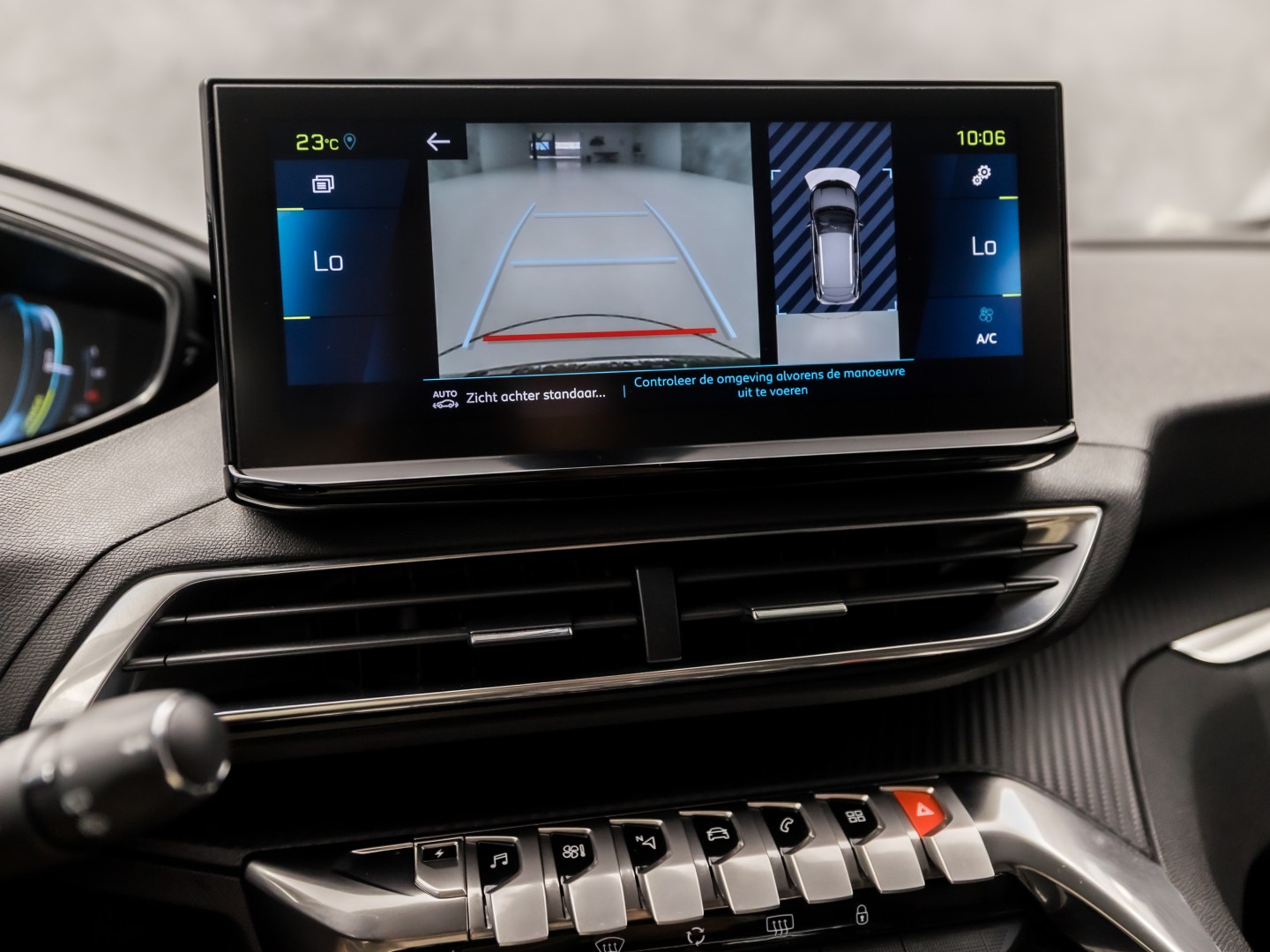 Peugeot 3008 1.6 HYbrid 225 Allure Sport 225Pk Automaat (APPLE CARPLAY, GROOT NAVI, 360 CAMERA, LEDER, KEYLESS, SPORTSTOELEN, GETINT GLAS, LANE ASSIST, NIEUWSTAAT)