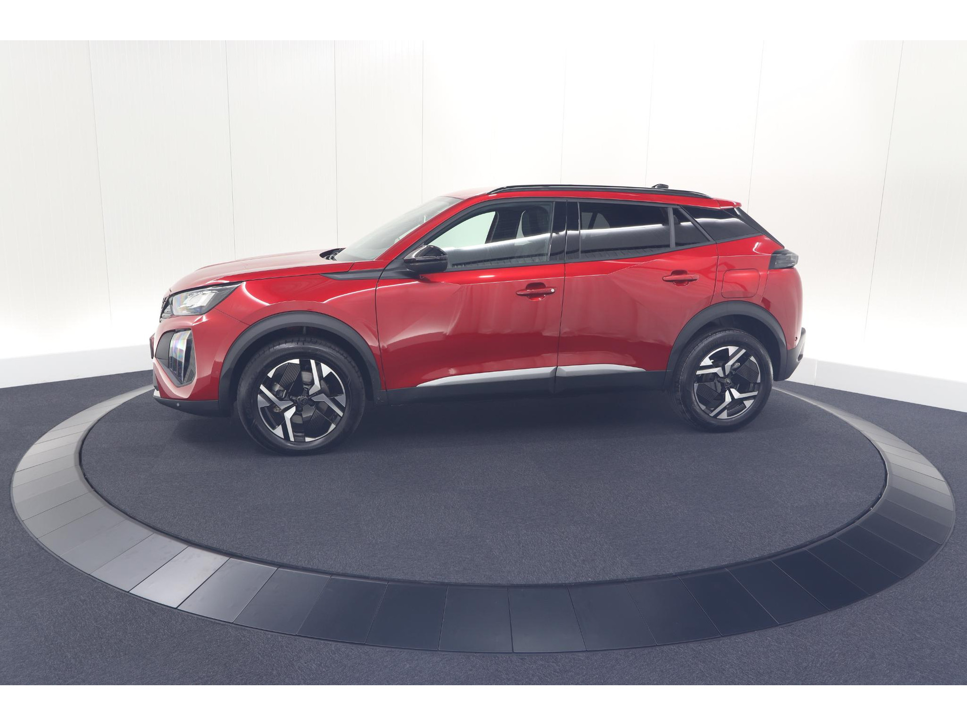 Peugeot 2008 1.2 Hybrid 145 Allure | 360 Camera | Adaptieve Cruise Control | Dodehoekdetectie | Apple Carplay