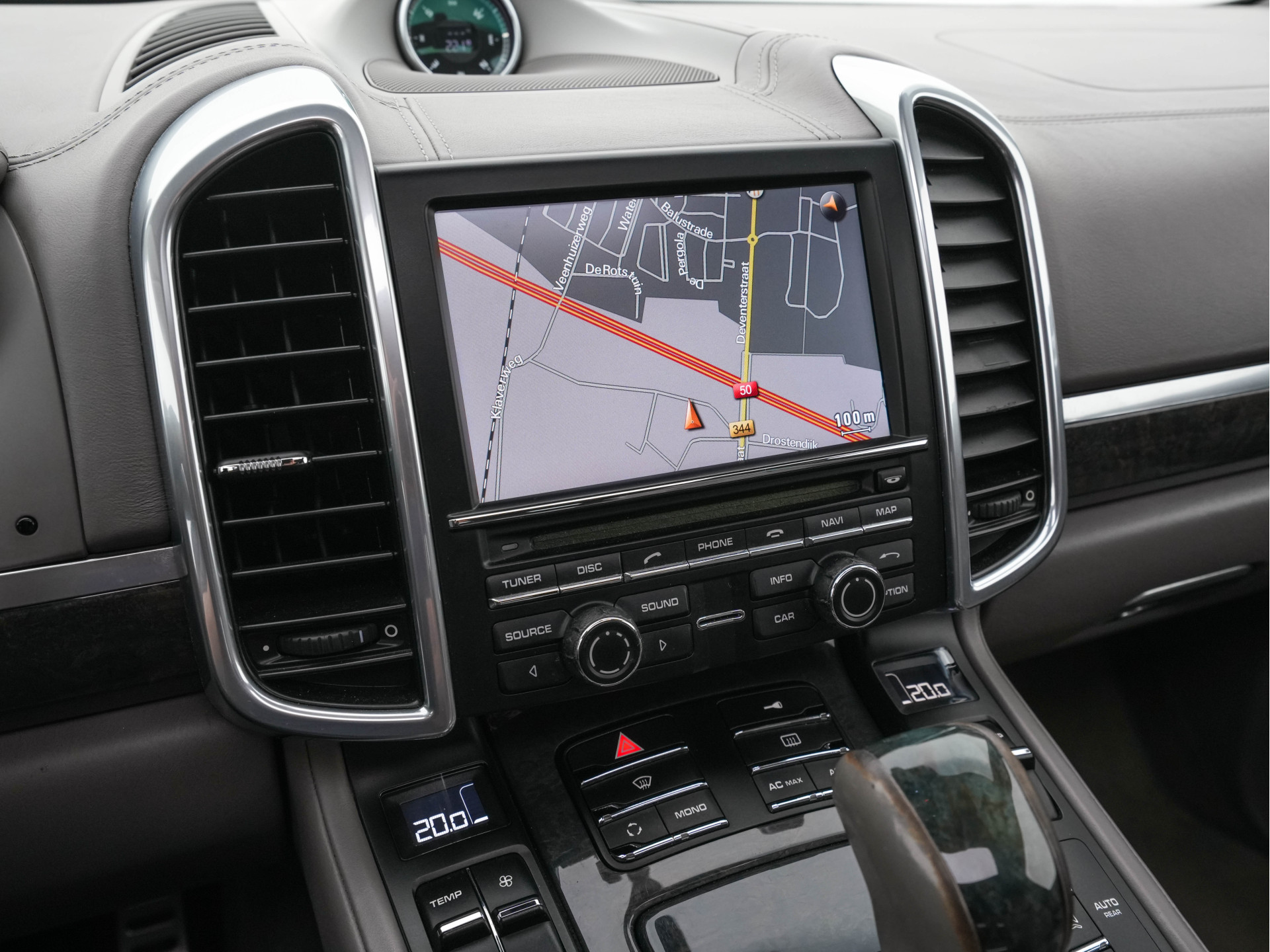 Porsche Cayenne 4.8 Turbo AWD Aut. *PANO | LEATHER | BURMESTER-SURROUND | BI-XENON | MEMORY-PACK | NAVI-FULLMAP | ADAPTIVE-CRUISE | AIR-SUSPENSION | CAMERA | SPORT-SEATS |  20''ALU*