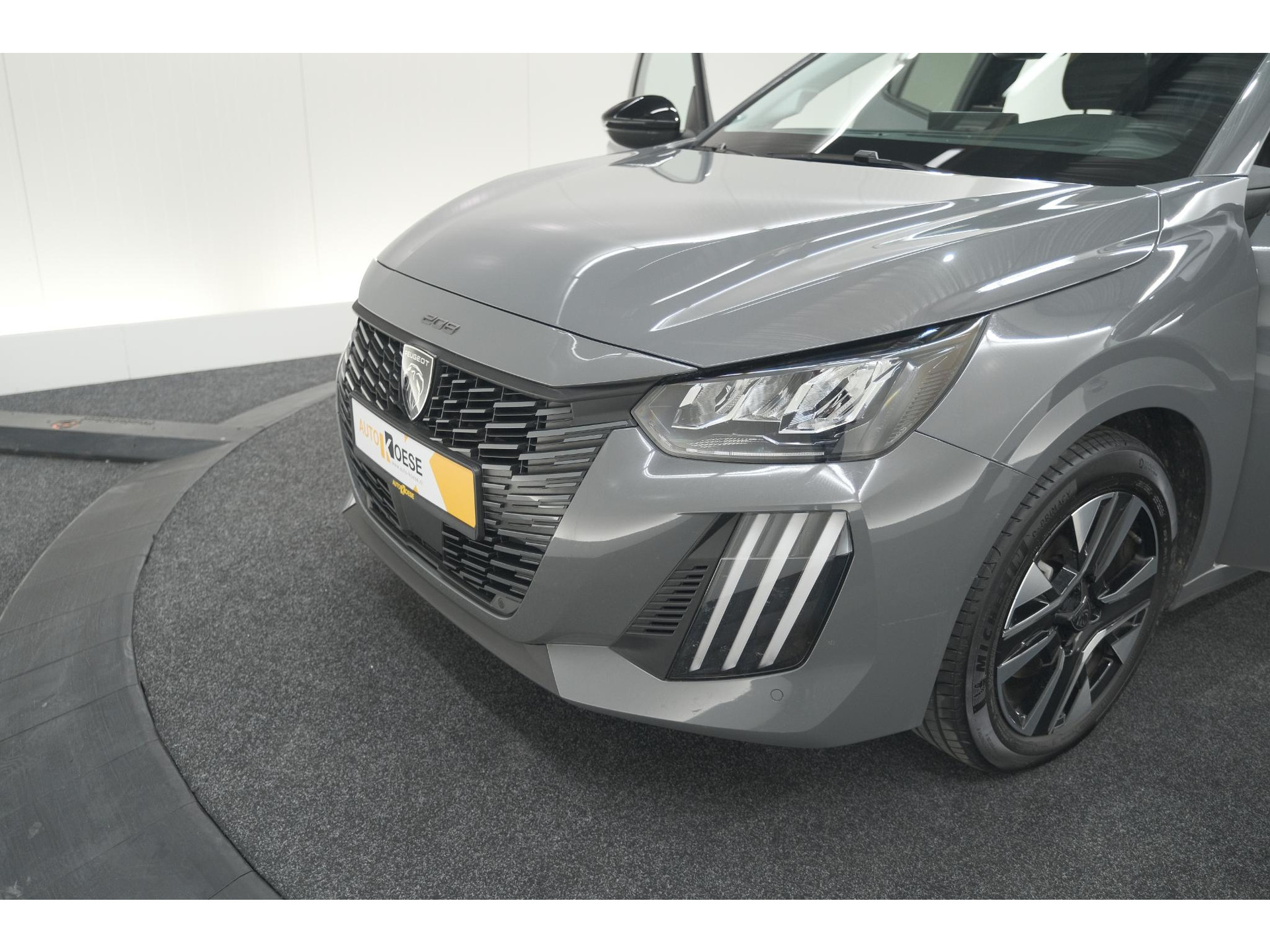 Peugeot 208 Hybrid 110 e-DCS6 Allure | Stoelverwarming | Apple Carplay | Parkeersensoren