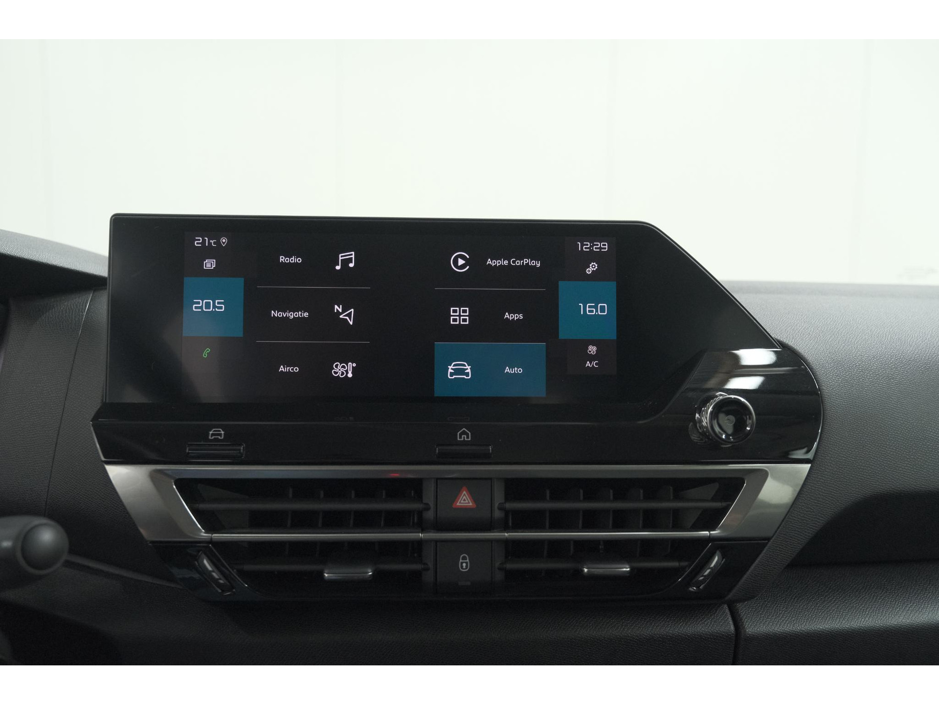 Citroen C4 Puretech 130 Feel | Trekhaak | Camera | Allseason Banden | Climate Control | Parkeersensoren