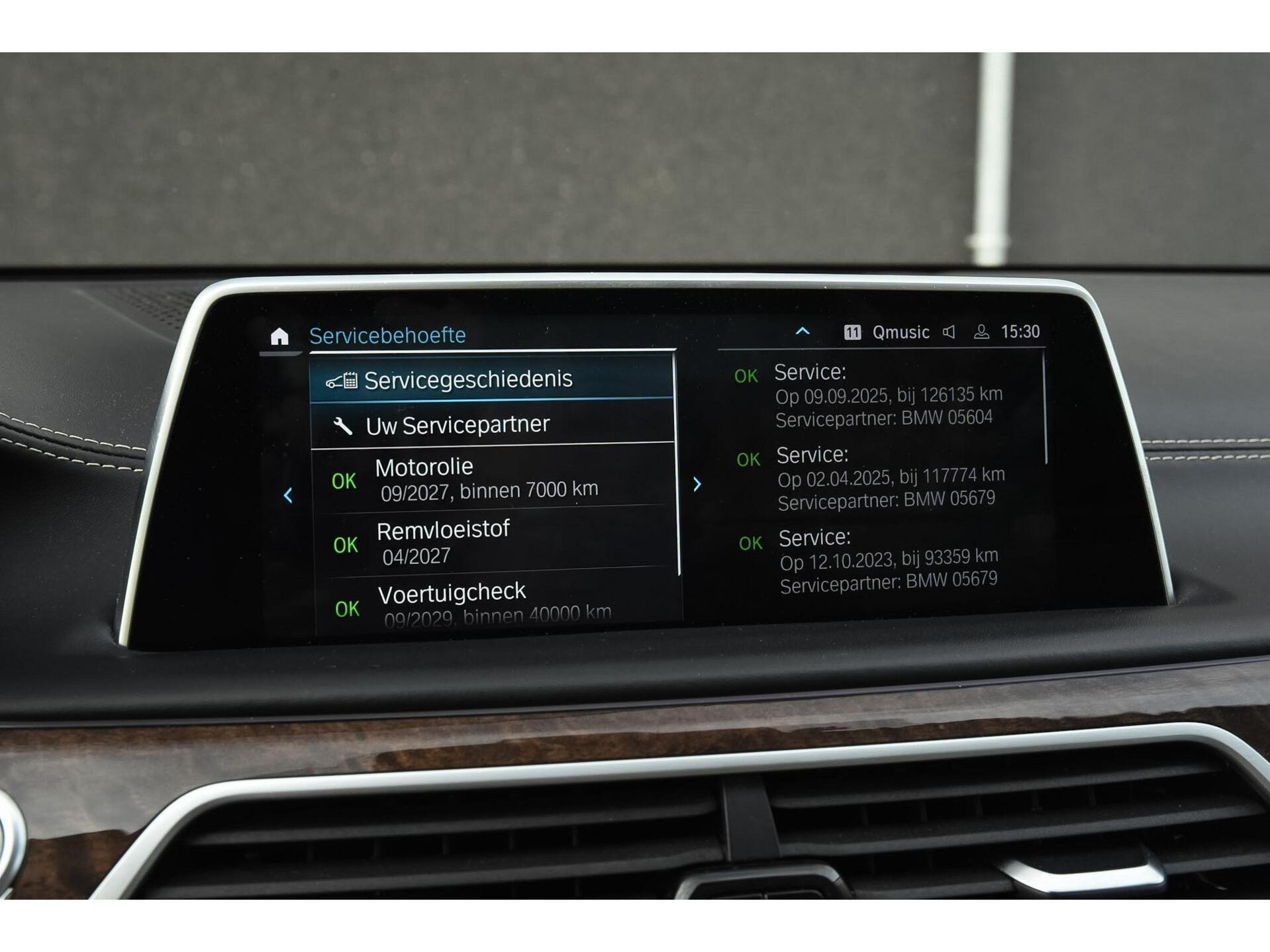BMW 745Le High Executive | M Sport | Massage | Lounge