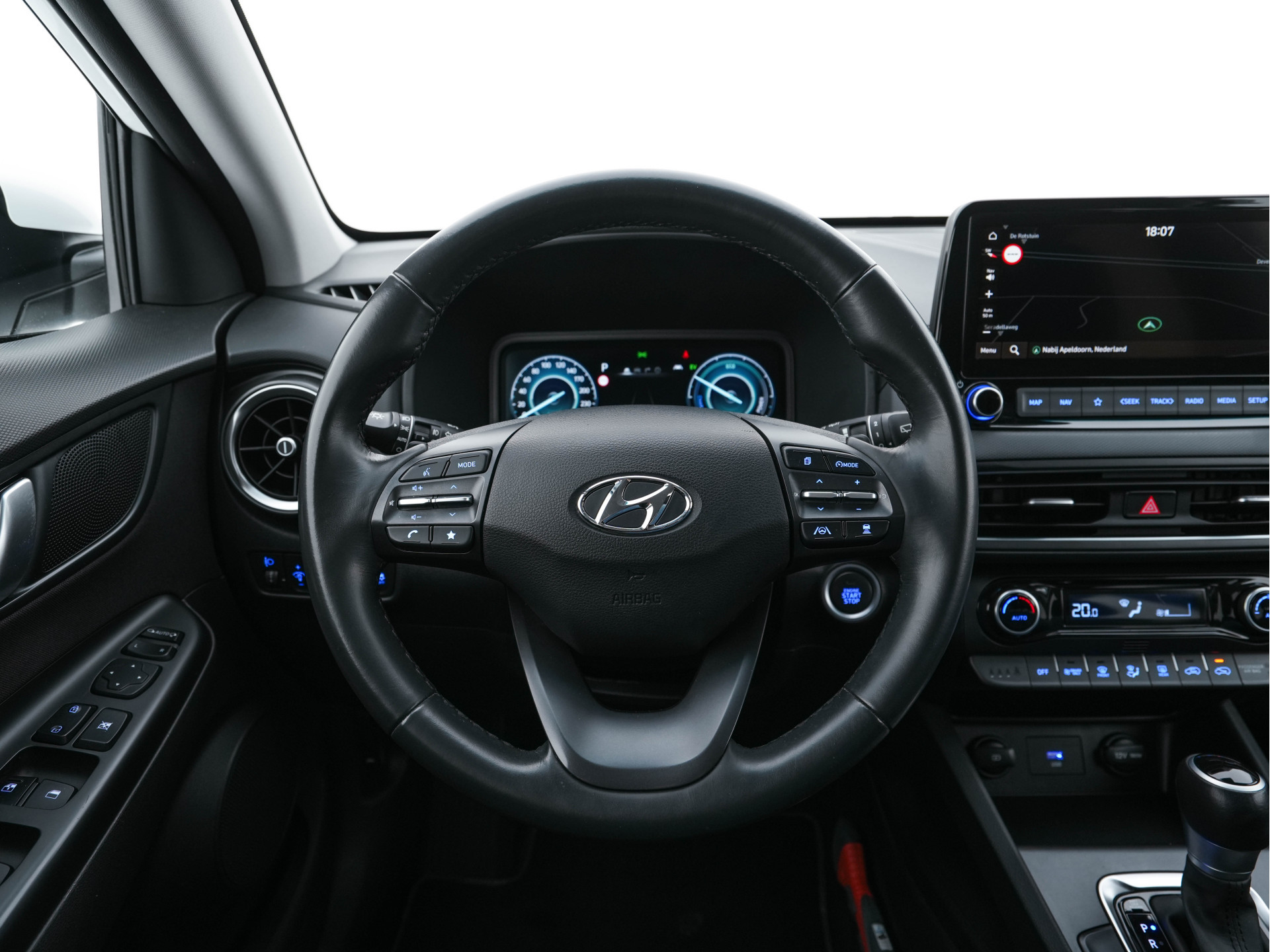 Hyundai Kona 1.6 GDI HEV Fashion (INCL-BTW) Aut. *NAVI-FULLMAP | DIGI-COCKPIT | FULL-LED | KEYLESS | CAMERA | HEAD-UP | SHIFT-PADDLES | DAB | COMFORT-SEATS | PRIVACY-GLASS | TOWBAR | 16 "ALU*