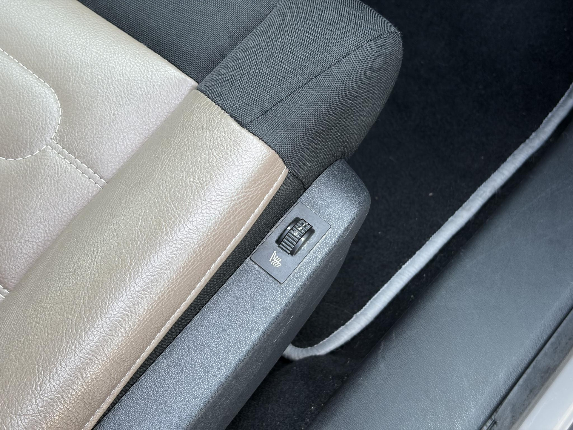 Citroen C4 Cactus 1.2 PureTech Business ✓D-riem vv in 2026✓Pano✓Camera✓Carplay✓110pk✓Stoelverw✓Navi✓Clima✓Cruise✓Pdc✓Halfleder✓N.A.P✓Apk tot 02-2027