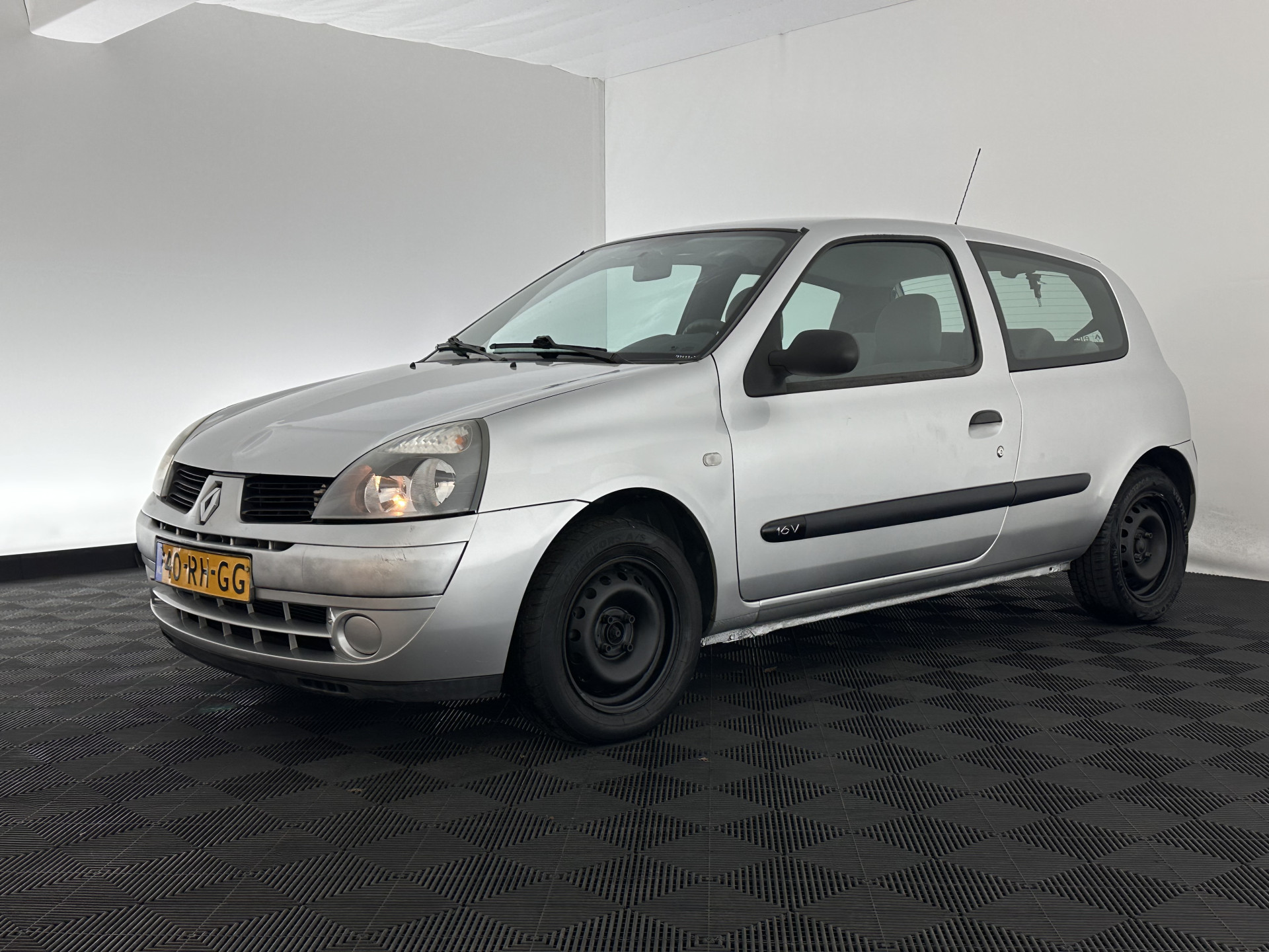 Renault Clio 1.2-16V Community *AIRCO | COMFORTS-SEATS | RADIO-CD*