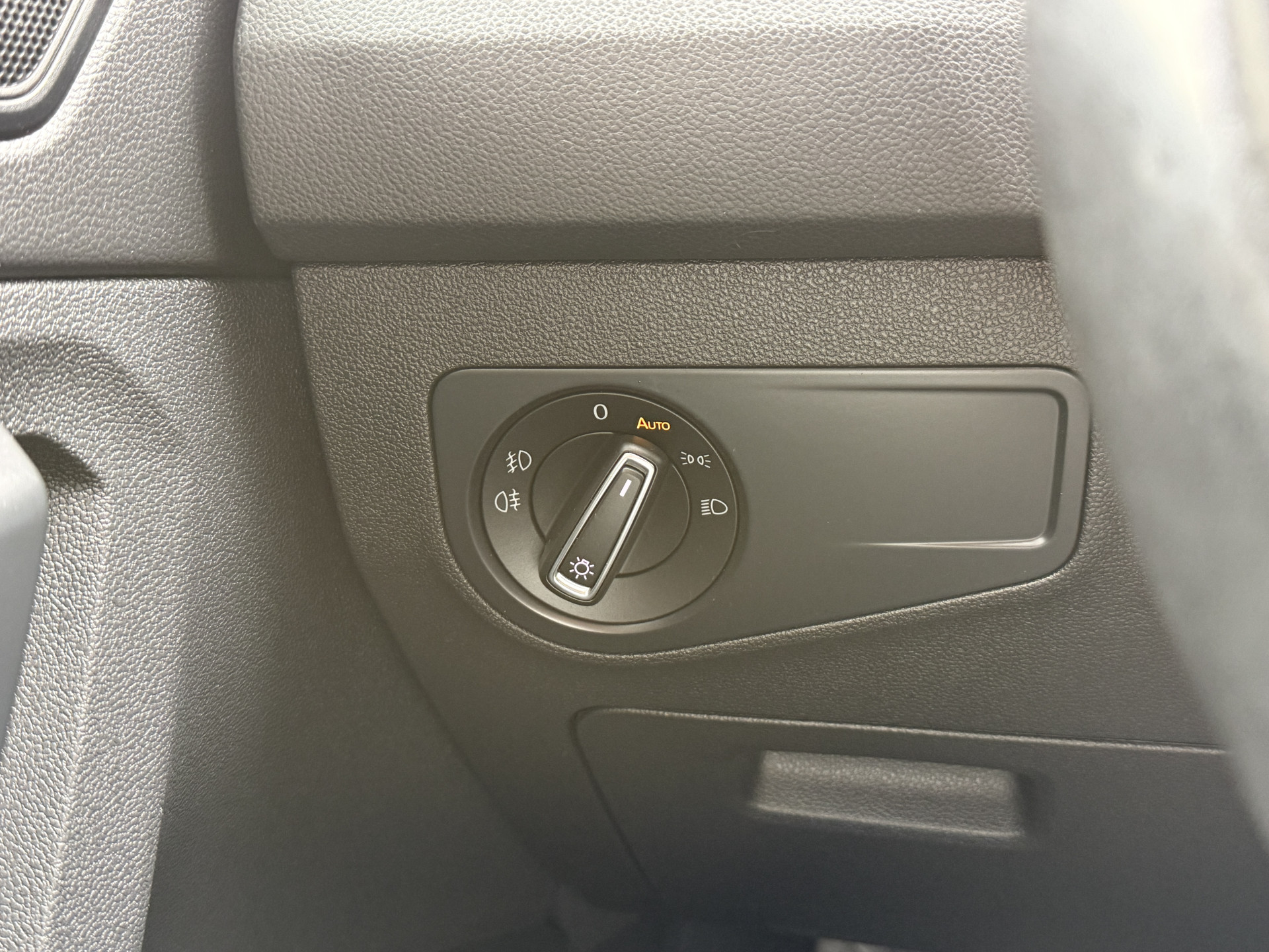 Volkswagen Tiguan 1.5 TSI ACT Comfortline | Apple Carplay | ACC | Trekaak | Draadloze lader