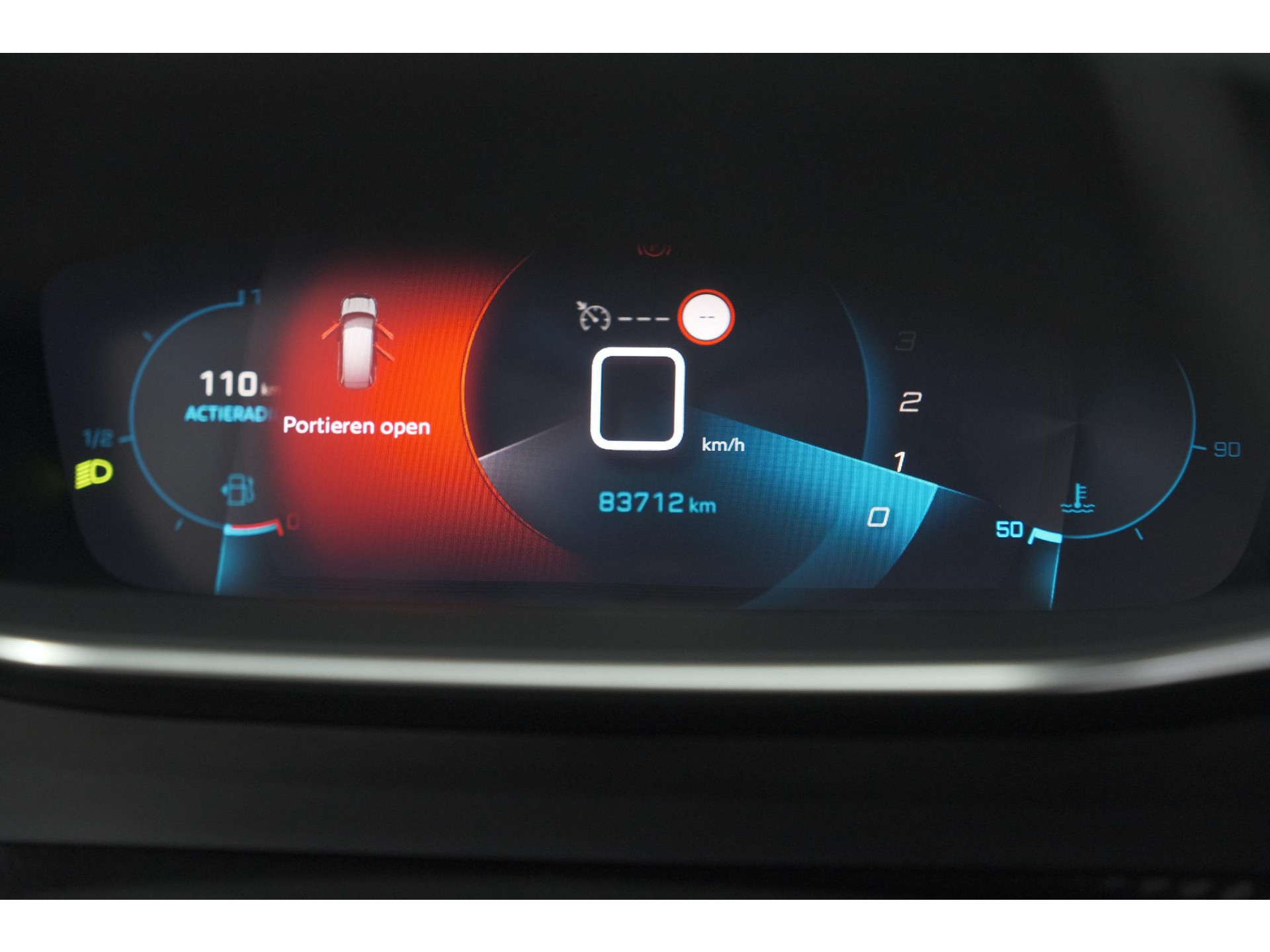 Peugeot 2008 PureTech 130 Blue Lease Allure | Camera | Apple Carplay | Parkeersensoren | Climate Control
