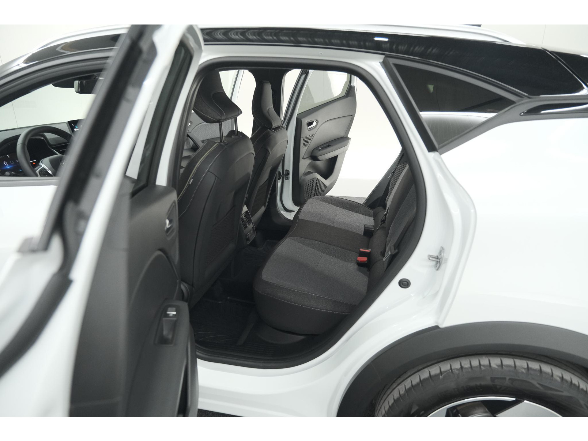 Renault Captur 1.6 E-Tech full hybrid 145 techno | NIEUW MODEL | Camera | Apple Carplay | Parkeersensoren | Keyless | LED