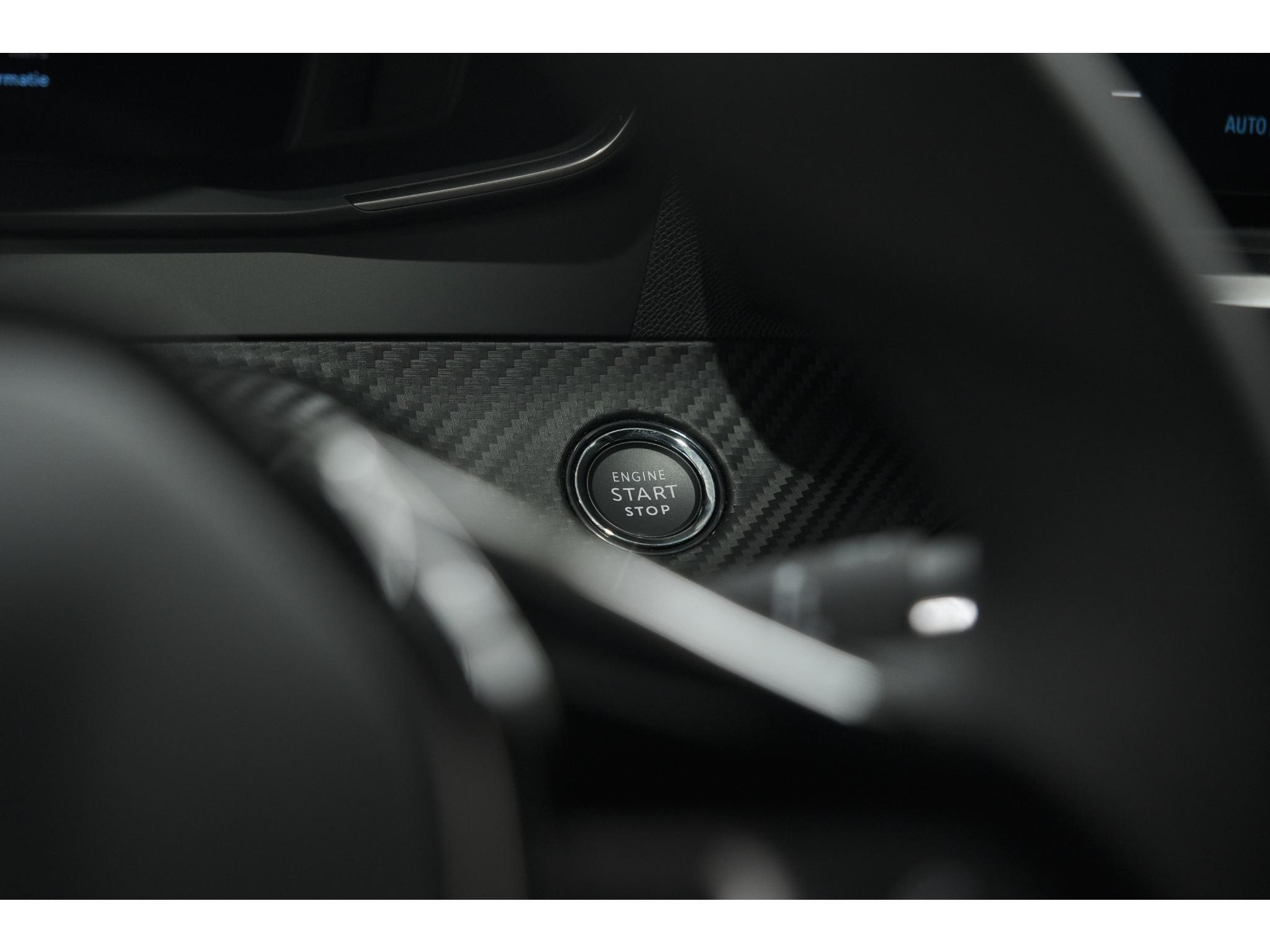 Peugeot 2008 PureTech 100 Allure | 360 Camera | Dodehoekdetectie | Navigatie | Apple Carplay