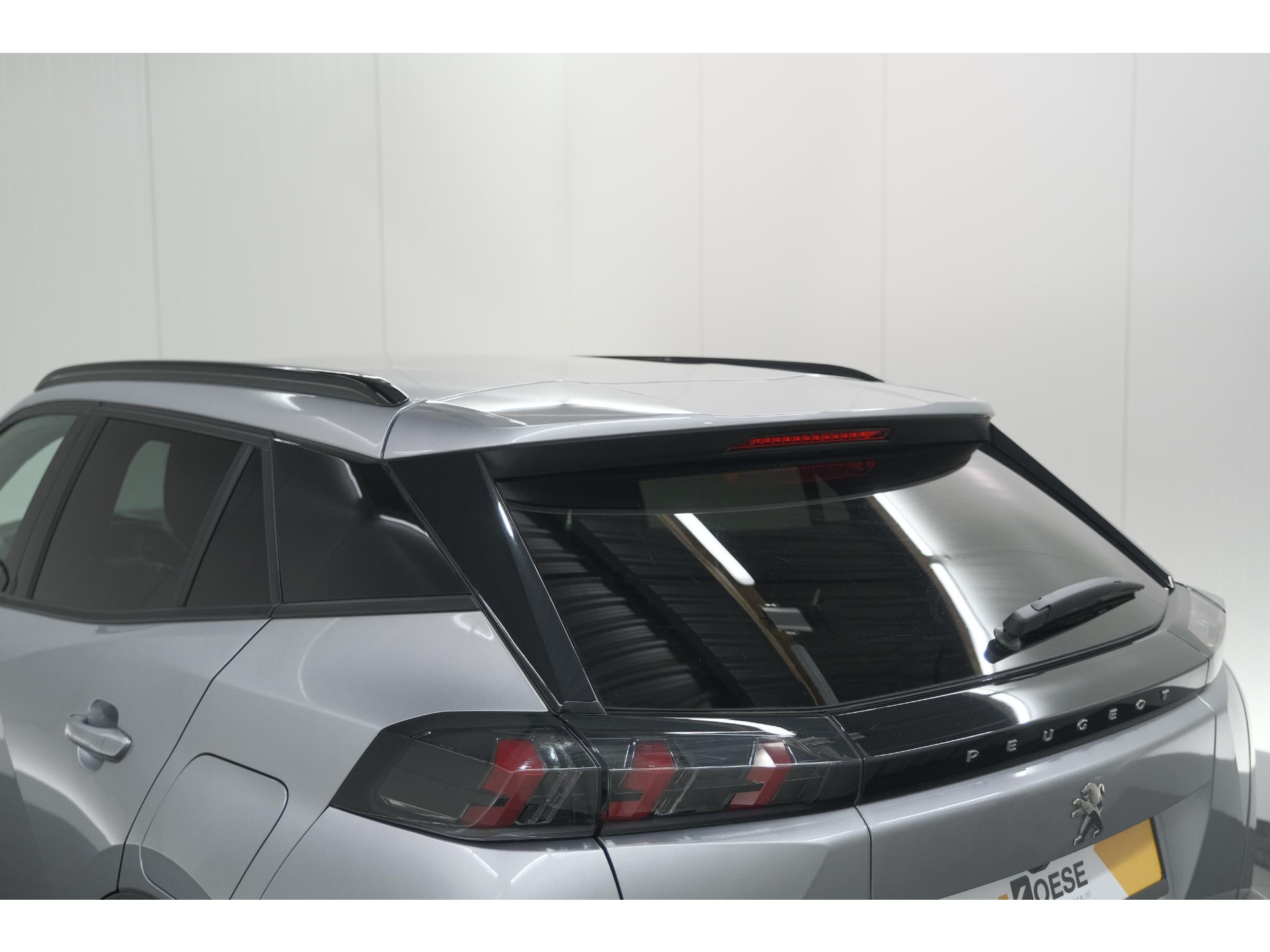 Peugeot 2008 PureTech 130 Allure Pack | Camera | Adaptieve Cruise Control | Apple Carplay | Stoelverwarming