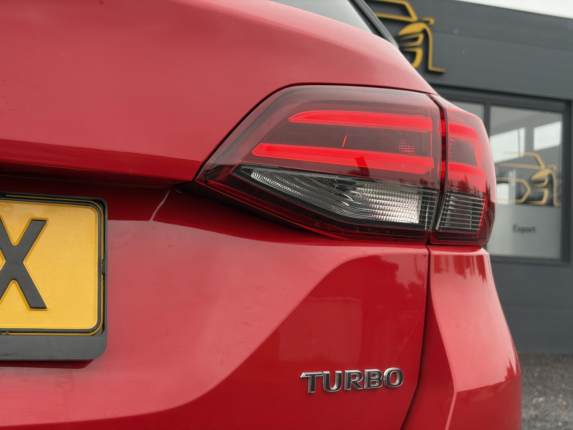 Opel Astra Sports Tourer 1.4 Innovation Dealer Onderhouden l 150pk l Carplay l 2e Eigenaar l Camera l Trekhaak l Keyless l Navi l Halfleder l Pdc V+A l 6 Bak l Clima l Cruise l Rijstrooksensor l Dodehoeksensor l N.A.P l Apk tot 01-2027