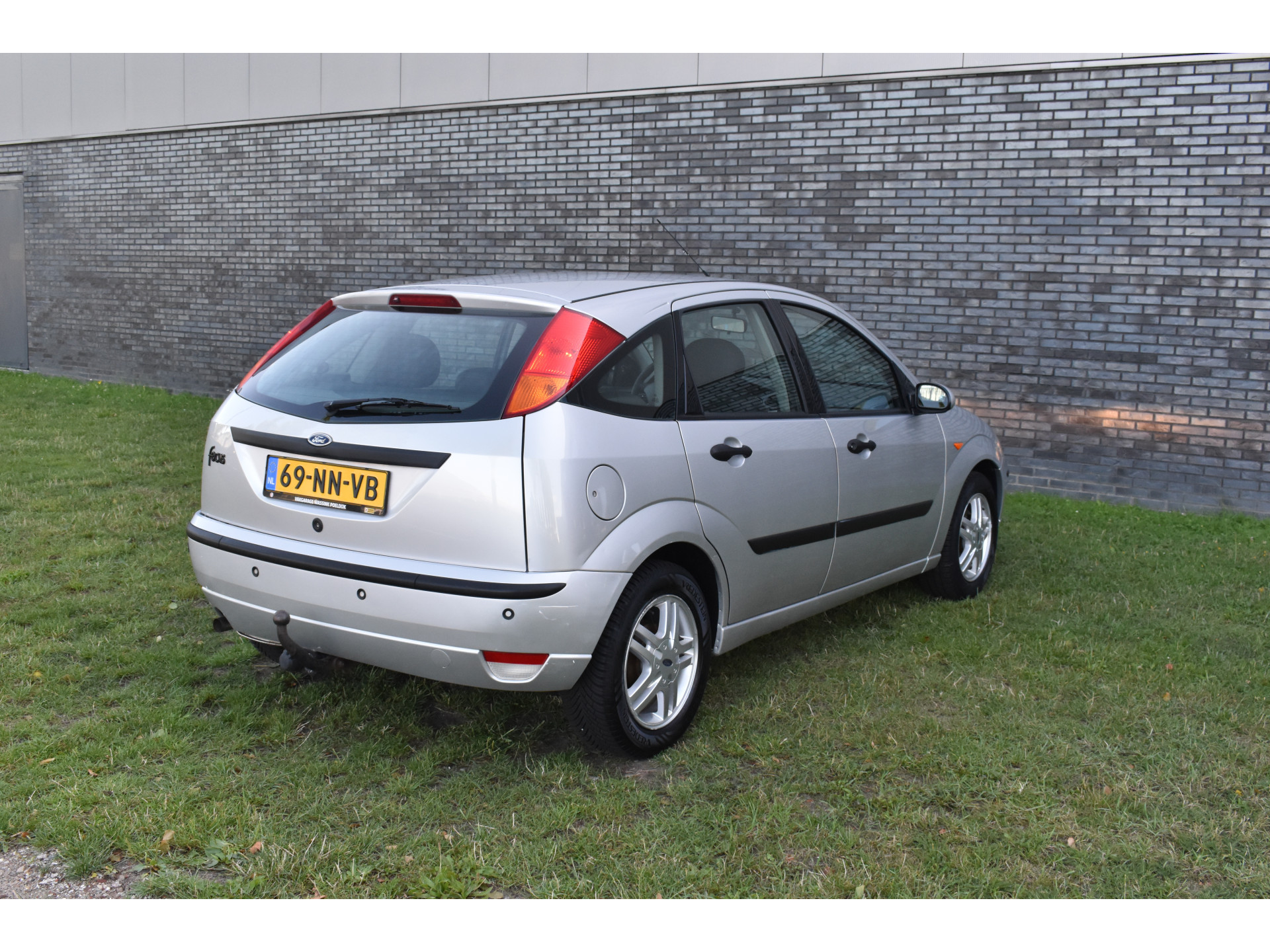 Ford Focus 1.6-16V Trend Automaat storing Airco 5-deurs 1e eigenaar Pdc Trekhaak lees goed!!! HANDELSAUTO - automaat gaat in noodloop LEES GOED