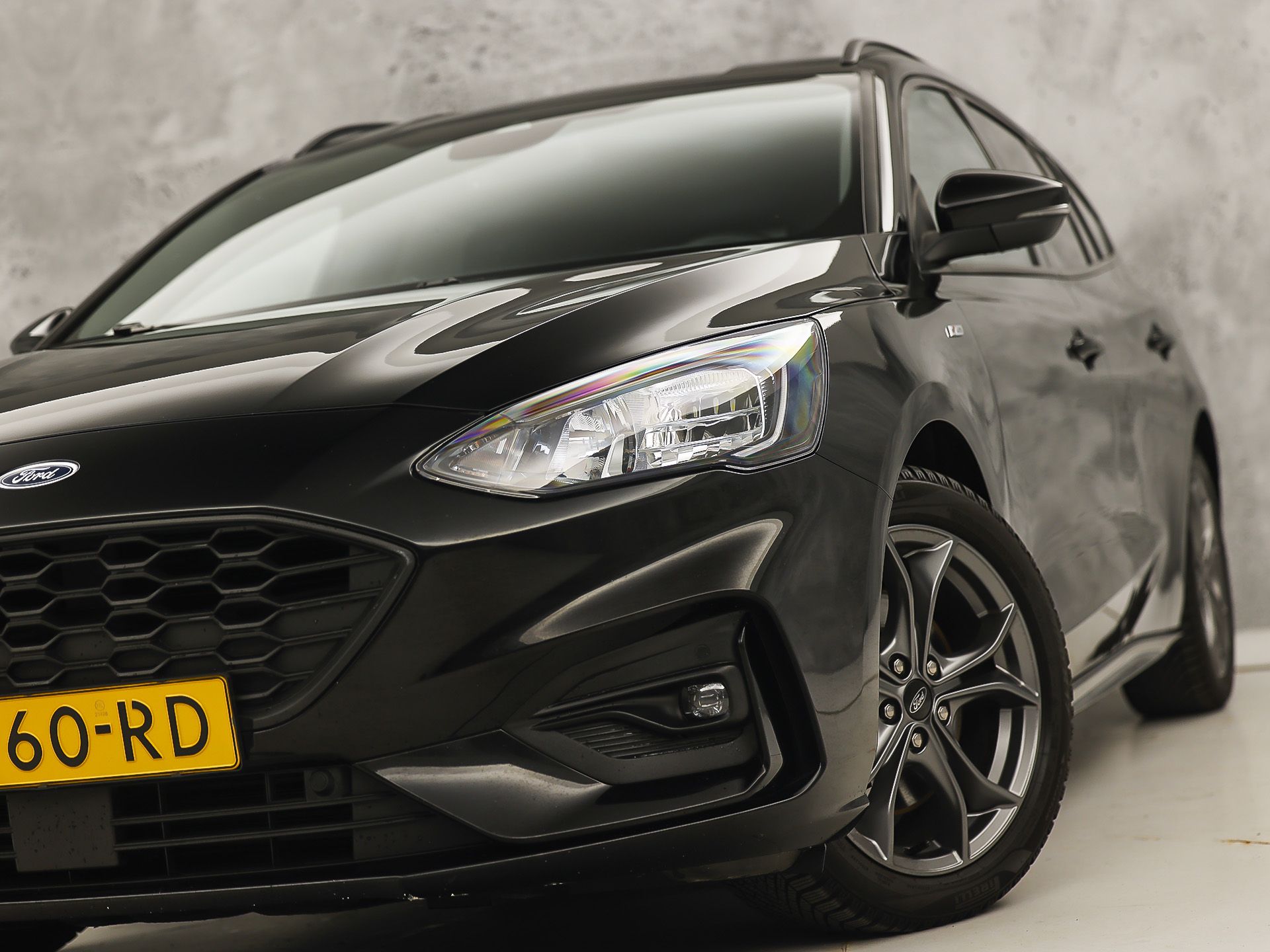 Ford Focus Wagon 1.0 EcoBoost ST Line Sport 125PK (APPLE CARPLAY, GROOT NAVI, STUUR/STOELVERWARMING, GETINT GLAS, CAMERA, ADAPTIVE CRUISE, SPORTSTOELEN, KEYLESS, LANE ASSIST, NIEUWSTAAT)