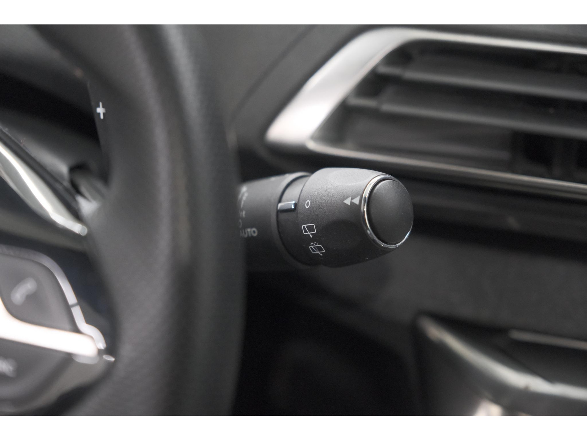 Peugeot 5008 PureTech 130 EAT8 GT-Line | Schuif-/Kanteldak | Trekhaak | Elektrische Kofferklep | Camera