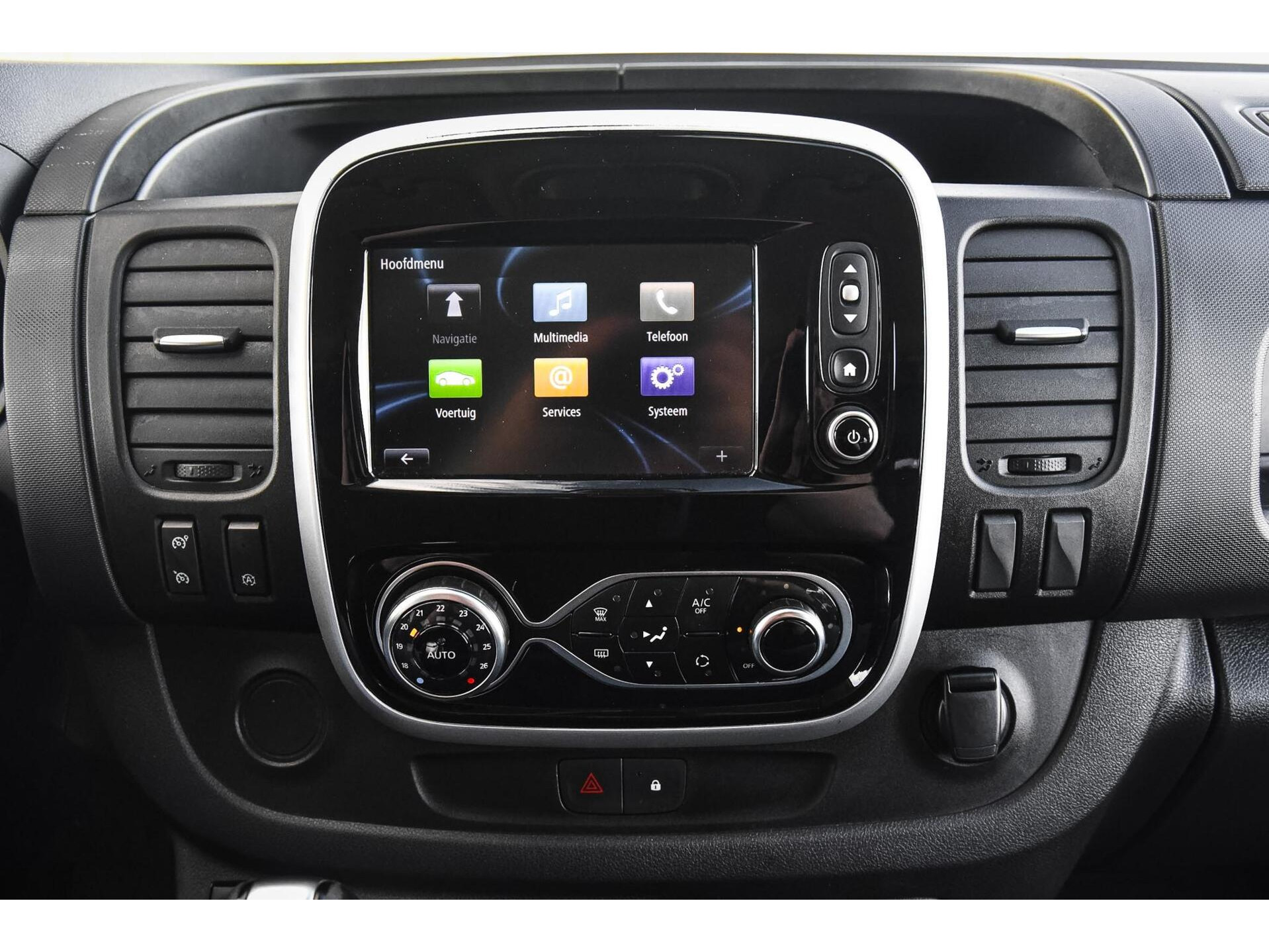 Trafic 2.0 dCi 145 DC Luxe | Automaat | 6-Pers