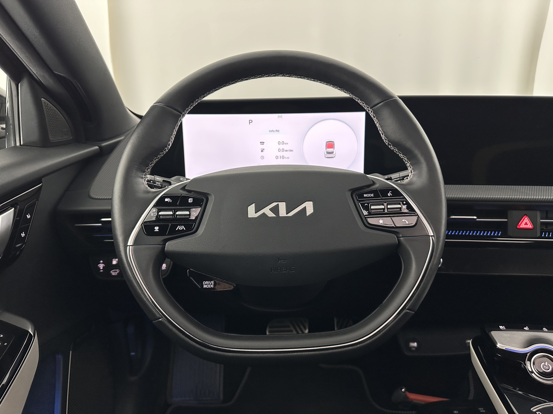 Kia EV6 GT-Line 77.4 kWh (3-Fase-11kW) {SOH-96%} (INCL-BTW) Aut. *HEATPUMP | PANO | HEAD-UP | LEATHER-ALCANTARA | ADAPTIVE-CRUISE | DIGI-COCKPIT | MERIDIAN-AUDIO | MEMORYPACK | FULL-LED | KEYLESS | TOPVIEW | DAB | BLINDSPOT | NAVI-FULLMAP |