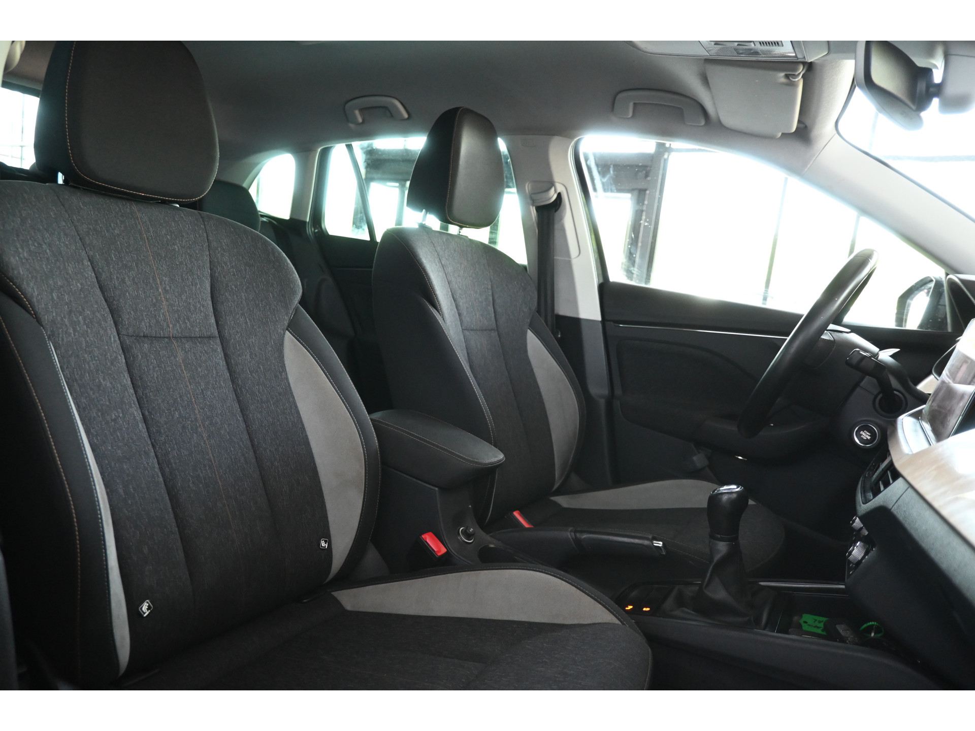 ŠKODA Scala 1.0 TSI Business Edition Clima Carplay Stoelverwarming Virtual Rijklaarprijs! Inruil Mogelijk!