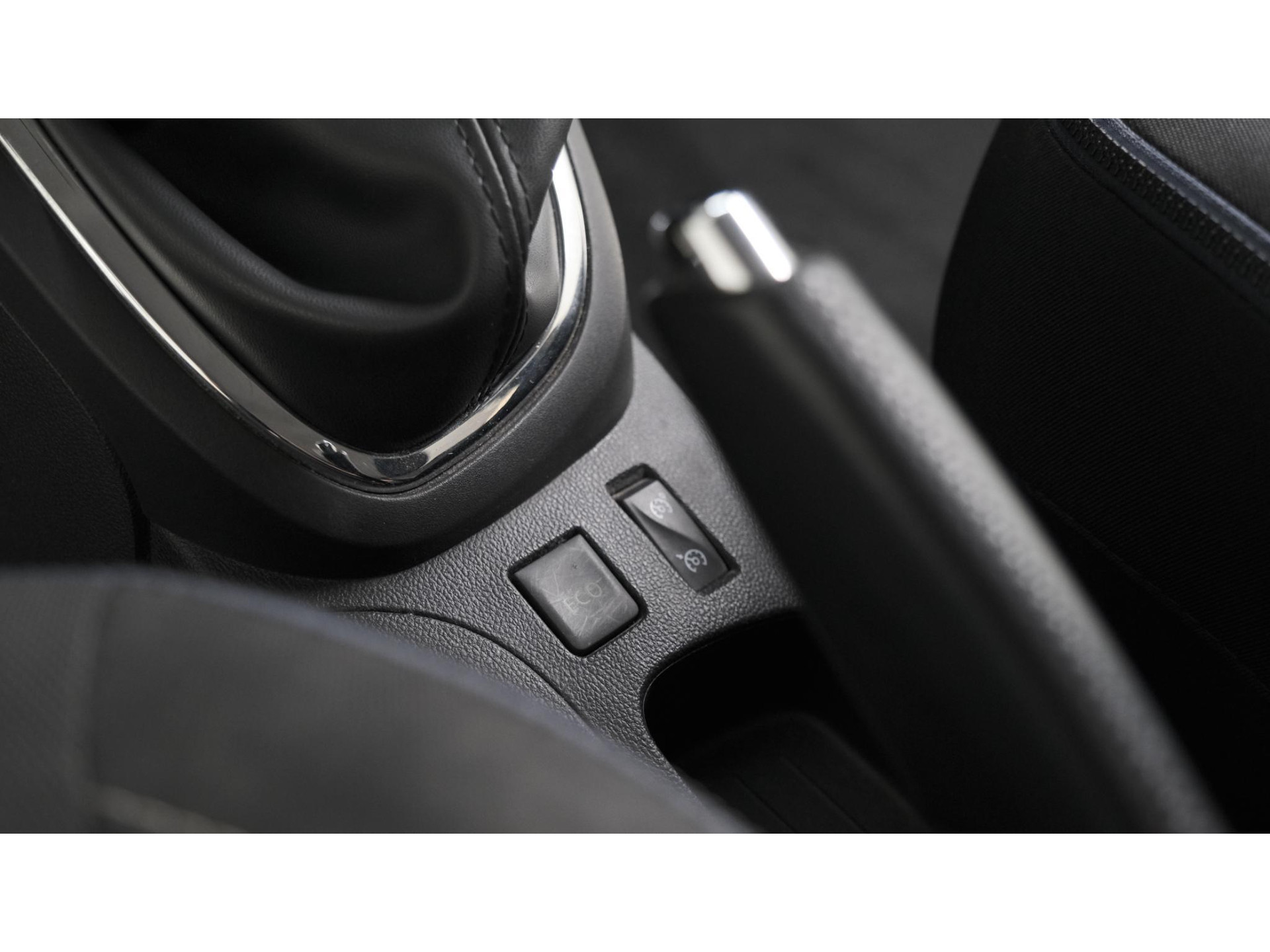 Renault Captur TCe 120 Dynamique | Trekhaak | Camera | R-Link Navigatie | Parkeersensoren