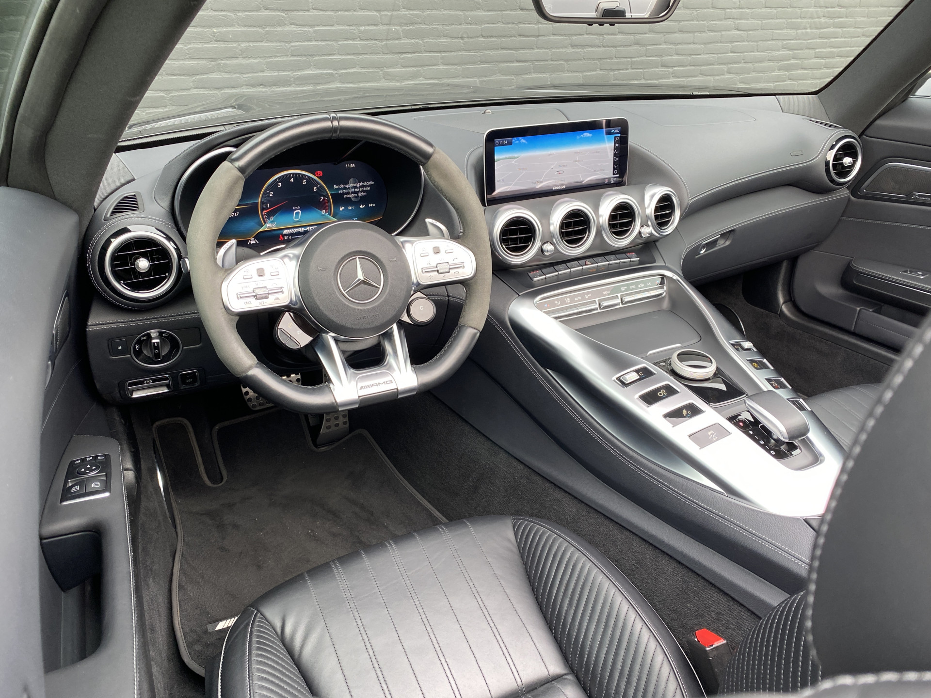 Mercedes-Benz AMG GT C Roadster 4.0 Premium V8 577 pk AUT. | dealer onderhouden | achteras besturing | memory stoel | adaptieve cruise | 360 camera