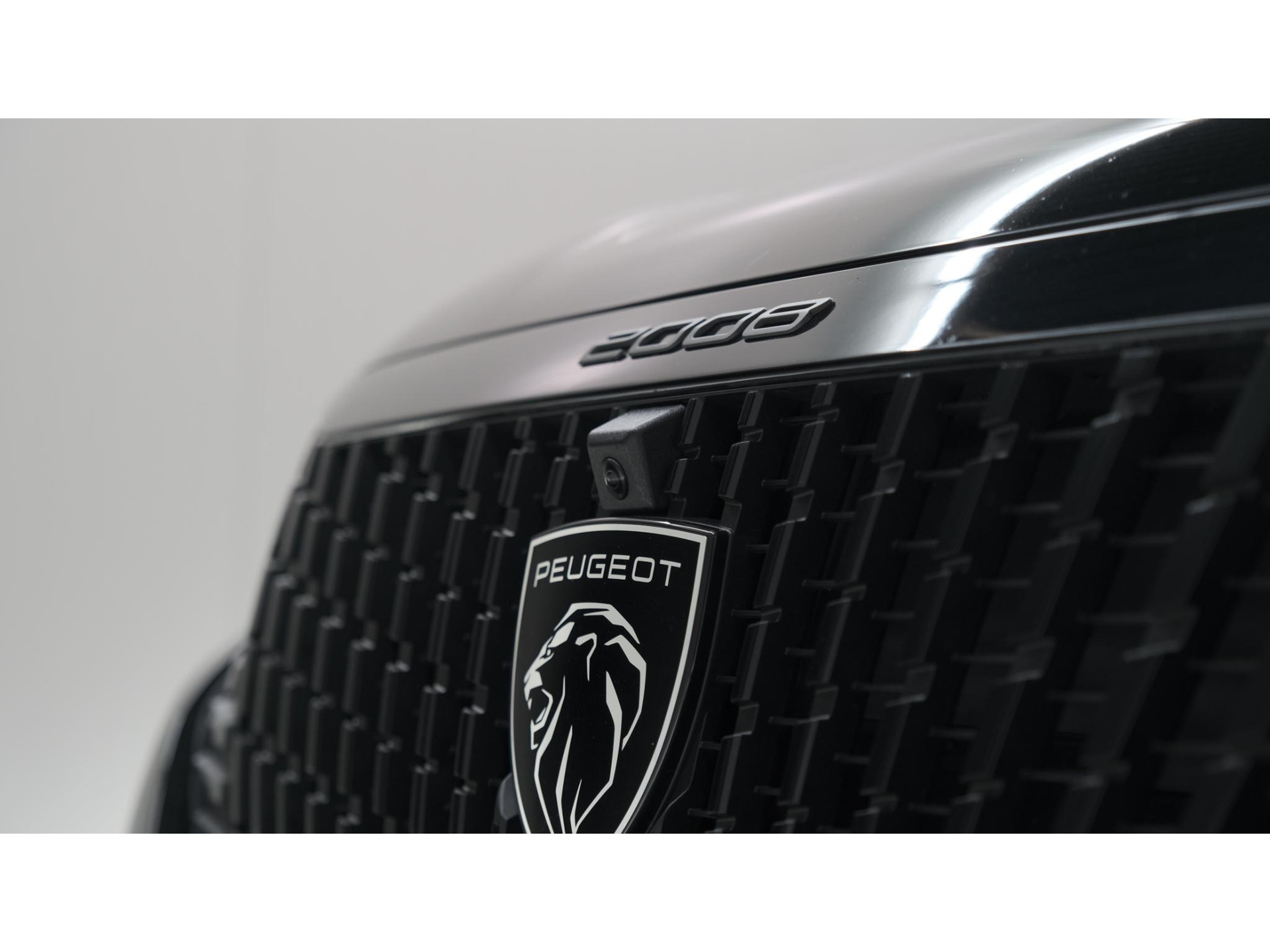 Peugeot 2008 PureTech 130 EAT8 GT | 360 Camera | Adaptieve Cruise Control | Dodehoekdetectie | Apple Carplay