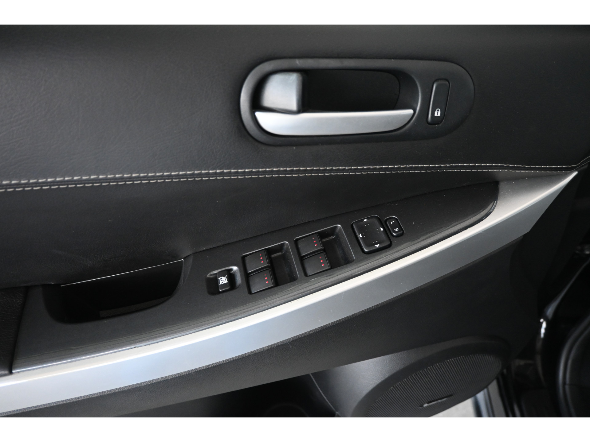 Mazda CX-7 2.3 Turbo 4x4 Executive Ecc Cruise Control Trekhaak TEKST LEZEN!! Inruil Mogelijk!
