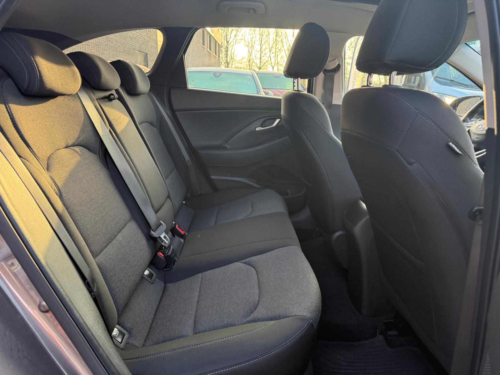 Hyundai i30 Wagon 1.5 T-GDi MHEV Premium | 1E EIGENAAR | 3/6/12MND GARANTIE| LED | CARPLAY | SCHUIFDAK | DAB | NAVI | CRUISE | 160PK |