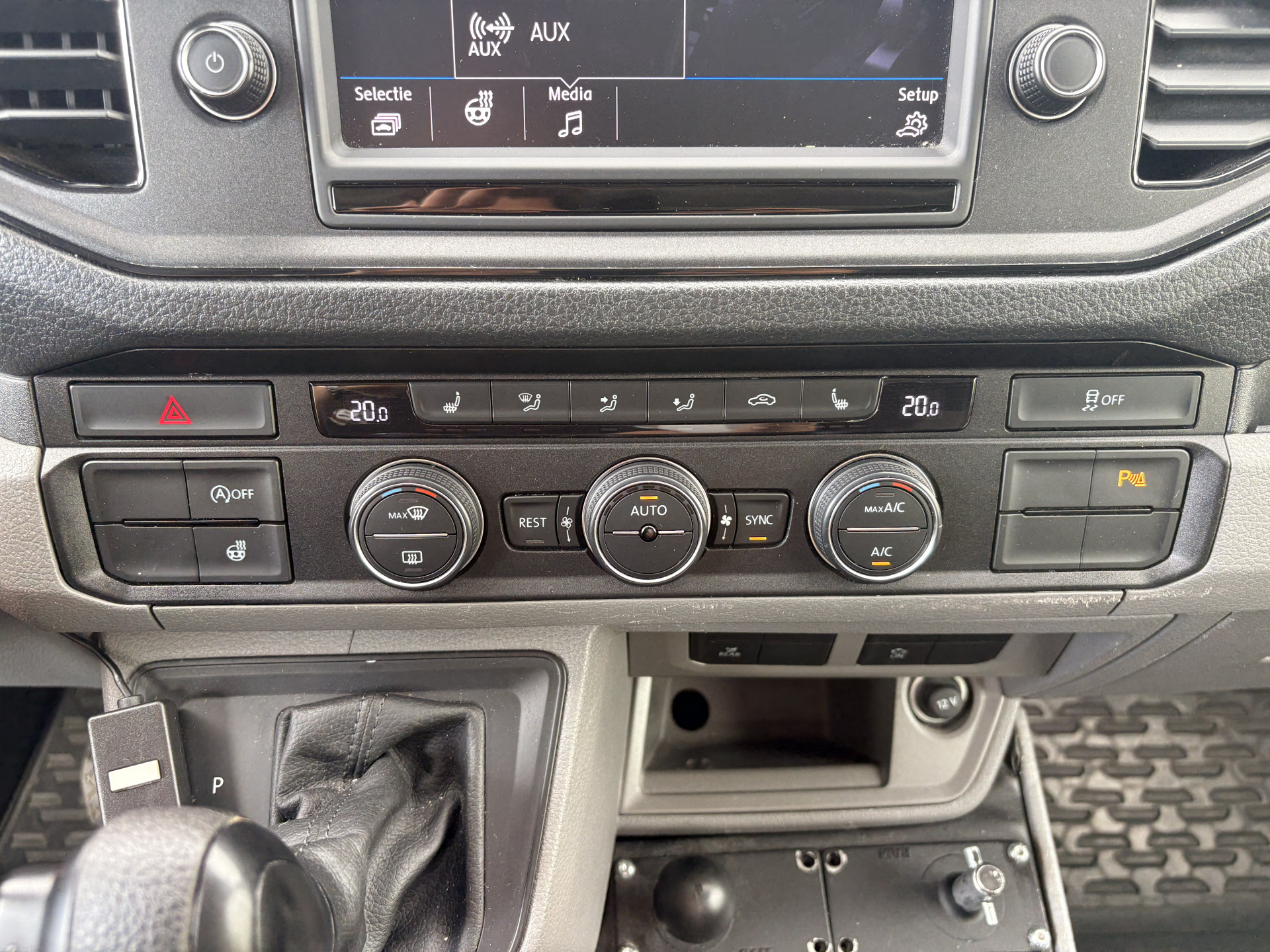 Volkswagen Crafter 2.0 TDI 177PK Ambulance L3H3 Automaat ACC Climate Control Stroompunten Laadruimte Parkeersensoren