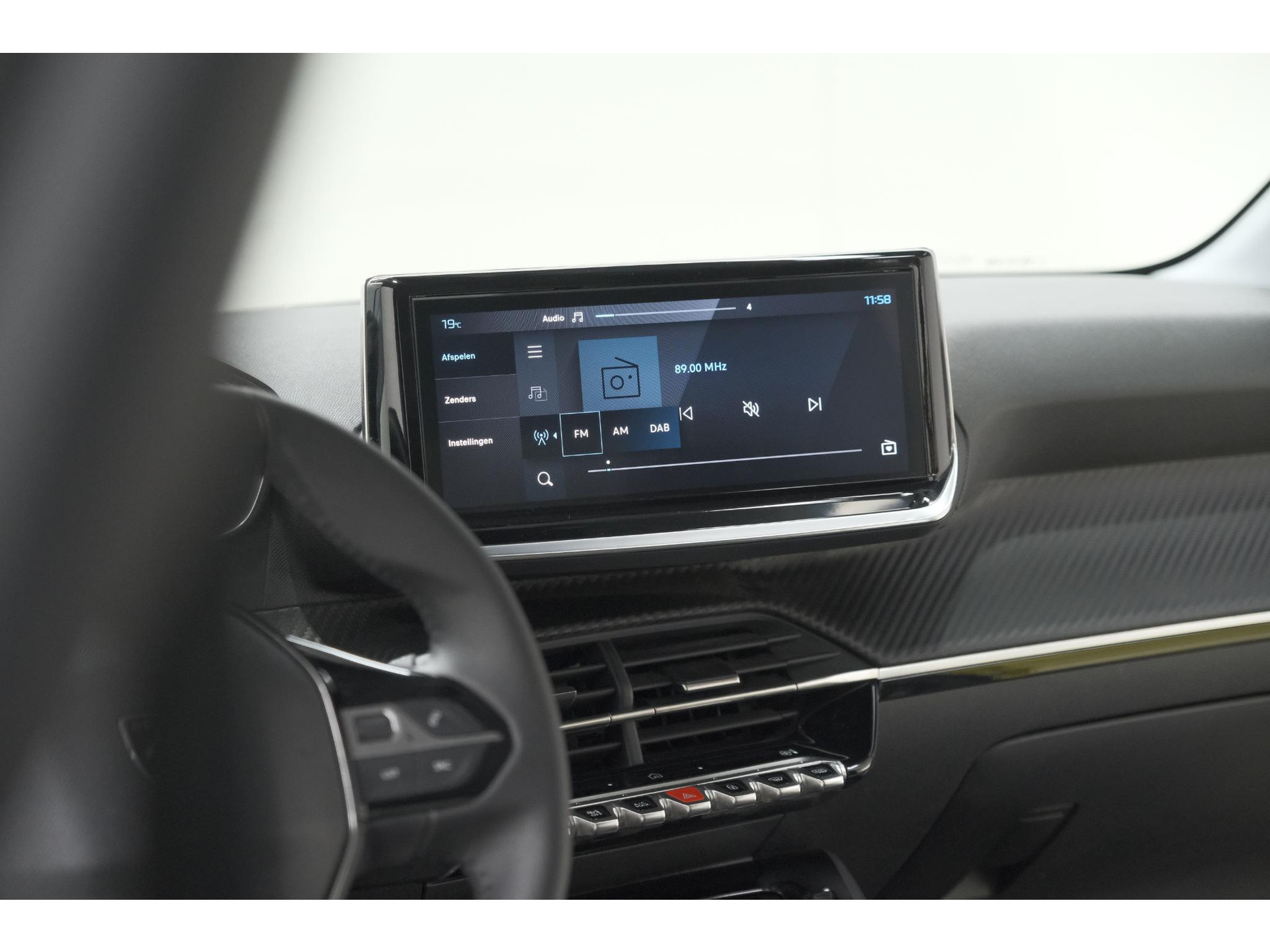 Peugeot 208 PureTech 100 Allure | Apple Carplay | Parkeersensoren | Climate Control
