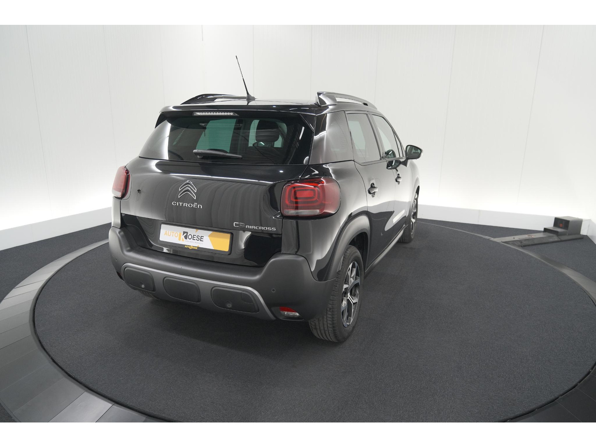 Citroen C3 Aircross PureTech 130 EAT6 Shine | Parkeersensoren | Apple Carplay | Stoelverwarming