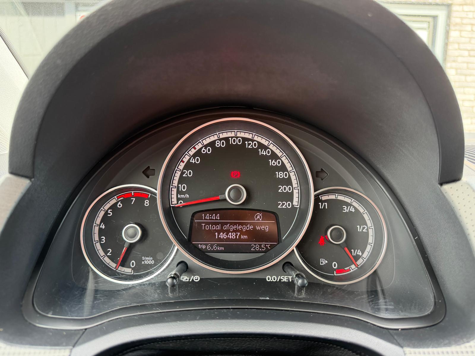 Volkswagen Up! 1.0 BMT high up! | 2E EIGENAAR | 3/6/12MND GARANTIE | CRUISE | AIRCO | PDC | LMV |