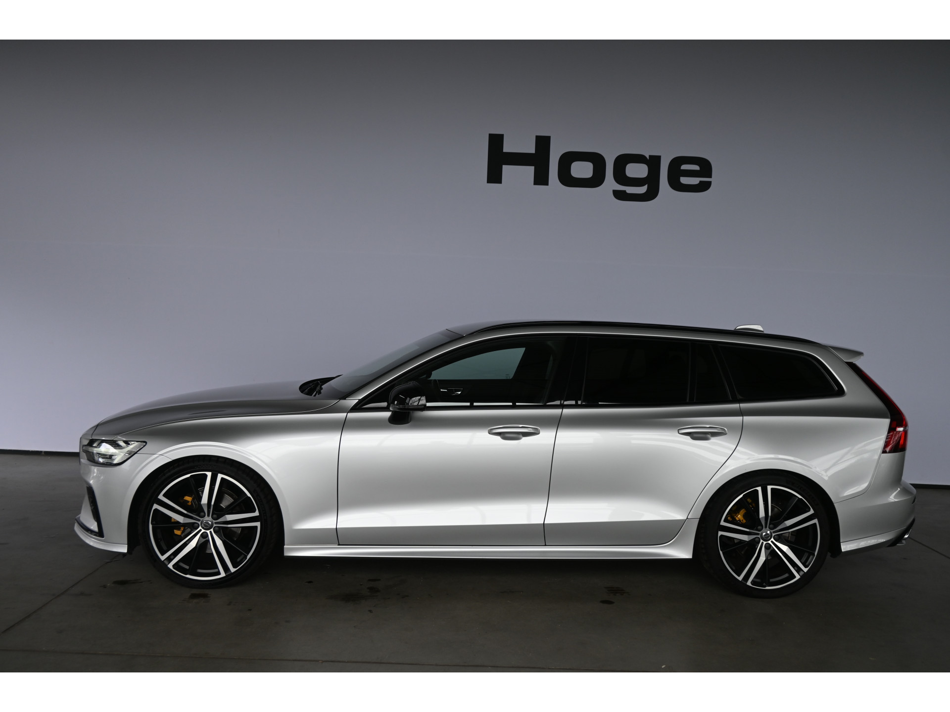 Volvo V60 2.0 B4 R-Design Navigatie Carplay Stoel/Stoelverwarming Virtual Goed Onderhouden! Inruil Mogelijk!