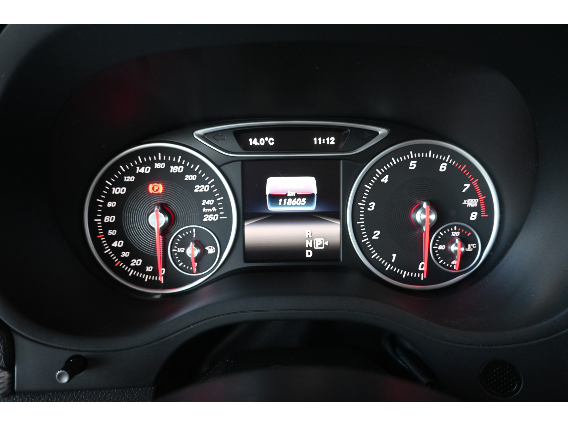 Mercedes-Benz B-klasse 180 Ambition Automaat Clima Navigatie LED Rijklaarprijs! Inruil Mogelijk!