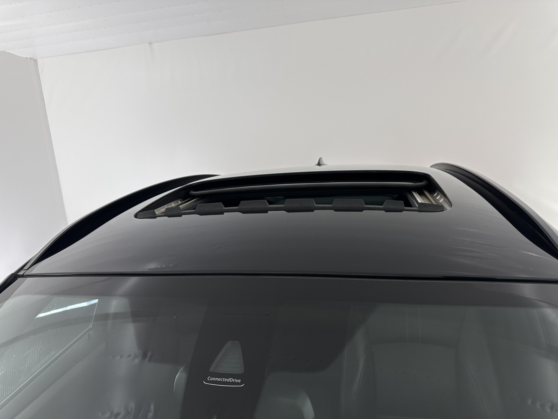 BMW X4 xDrive20d M-Sportpack High Executive Black-Edition Aut. *PANO | LEATHER | BI-XENON | ADAPTIVE-CRUISE | KEYLESS | HEATED-SPORTSEATS | NAVI-FULLMAP | CAMERA | ECC | HEAD-UP | PDC | SHIFTPADDLES | TOWBAR | PRIVACYGLASS | 20''ALU *