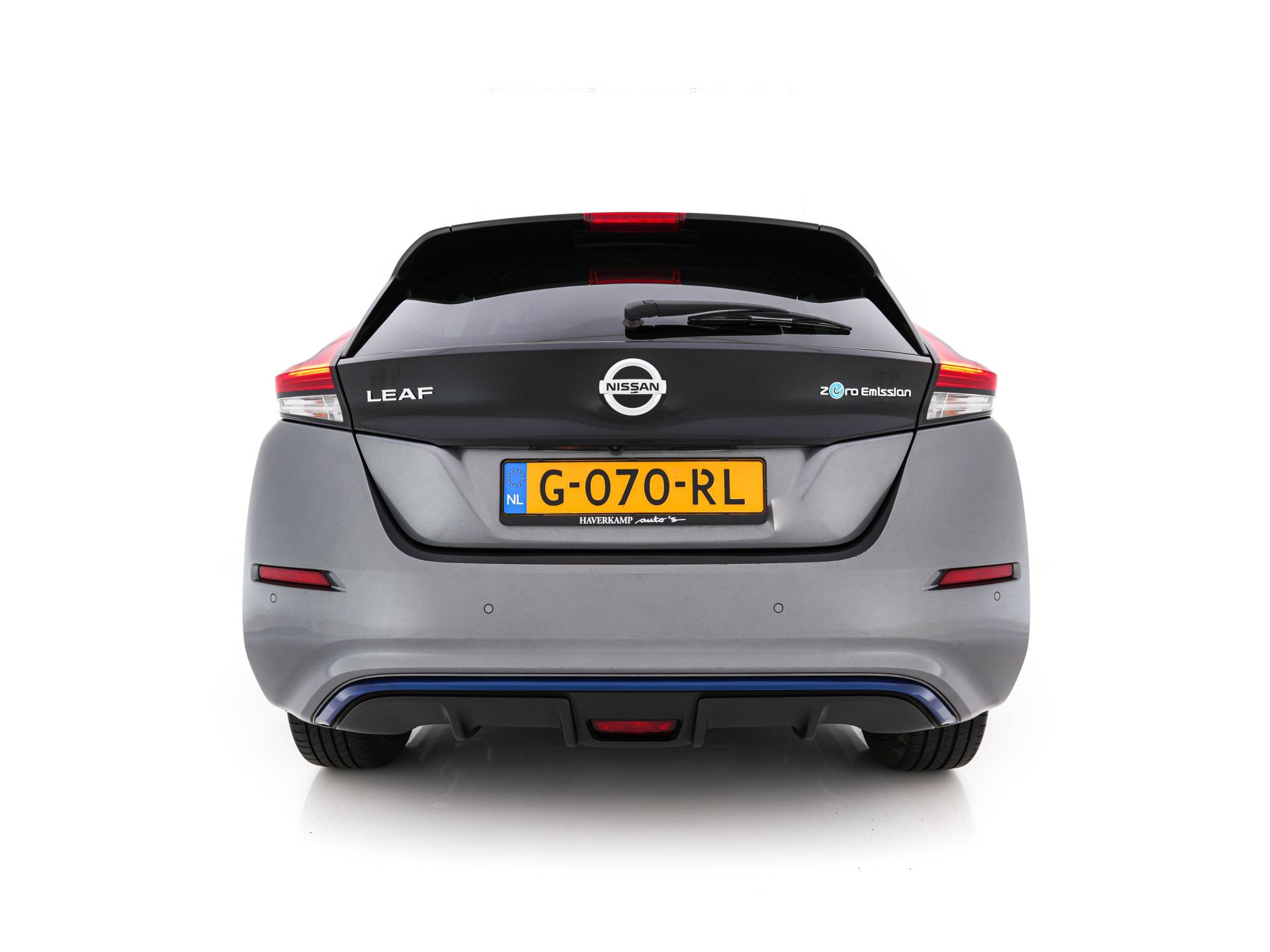 Nissan LEAF 3.Zero Limited Edition 62 kWh {SOH-93%} (INCL-BTW) Aut. *HEATPUMP | LEATHER | FULL-LED | DIGI-COCKPIT | TOPVIEW | BOSE-AUDIO | KEYLESS | DAB+ | BLINDSPOT | ECC | ADAPTIVE-CRUISE | PDC | HEATED-COMFORTSEATS | PRIVACYGLASS | 17"ALU*