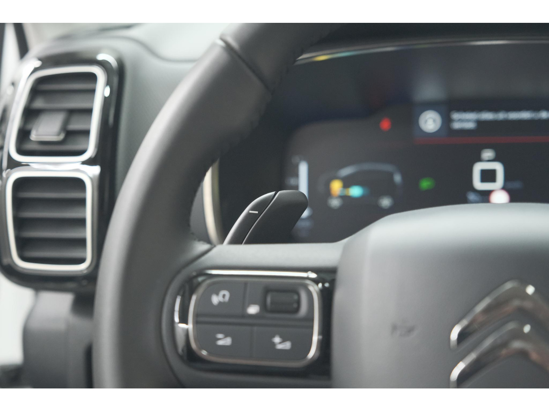 Citroen C5 Aircross Hybrid 136 e-DCS7 Plus | Camera | Navigatie | Parkeersensoren | Apple Carplay