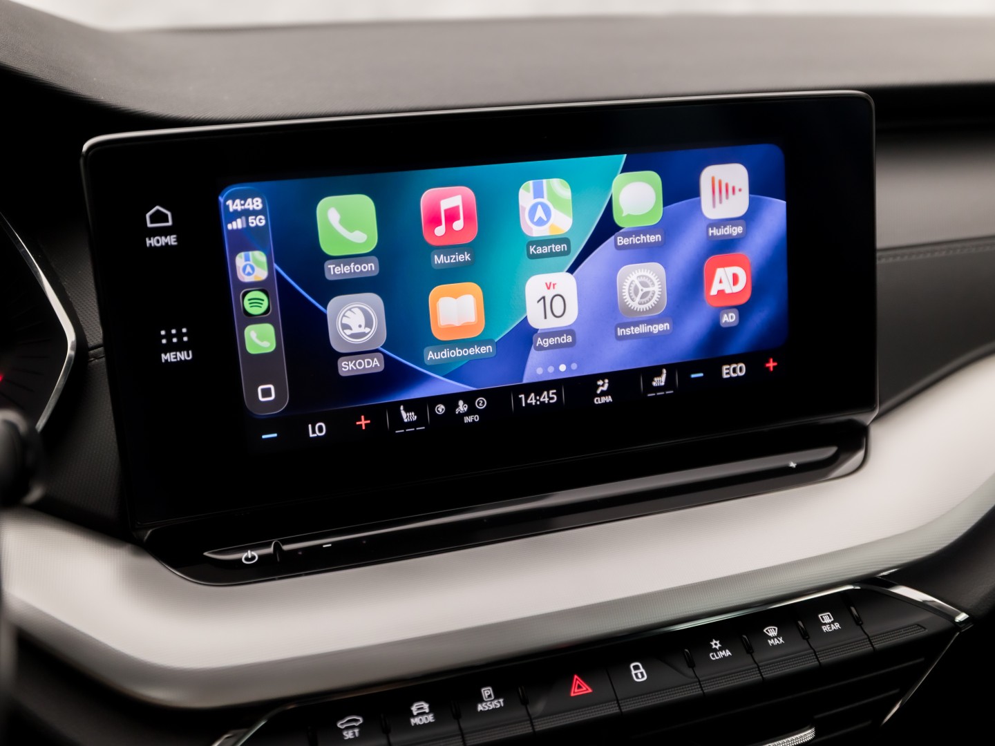 ŠKODA Octavia Combi 1.4 TSI iV PHEV Sport 218Pk Automaat (VIRTUAL COCKPIT, APPLE CARPLAY, GROOT NAVI, CAMERA, STOELVERWARMING, SPORTSTOELEN, GETINT GLAS, CRUISE, NIEUWE APK, NIEUWSTAAT)