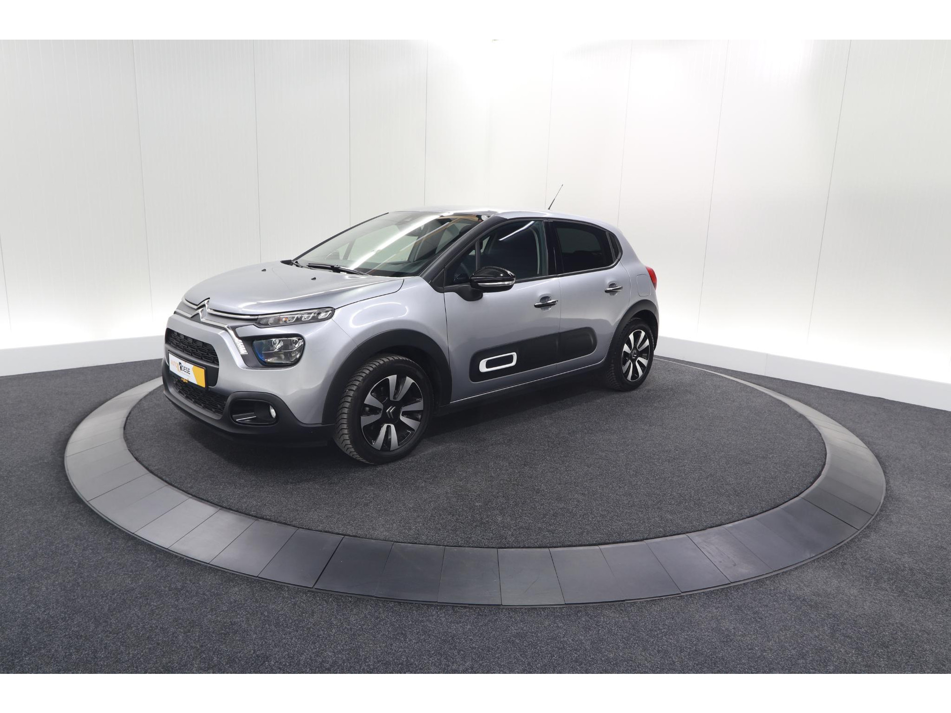 Citroen C3 PureTech 110 EAT6 Max | Camera | Parkeersensoren | Navigatie | Apple Carplay