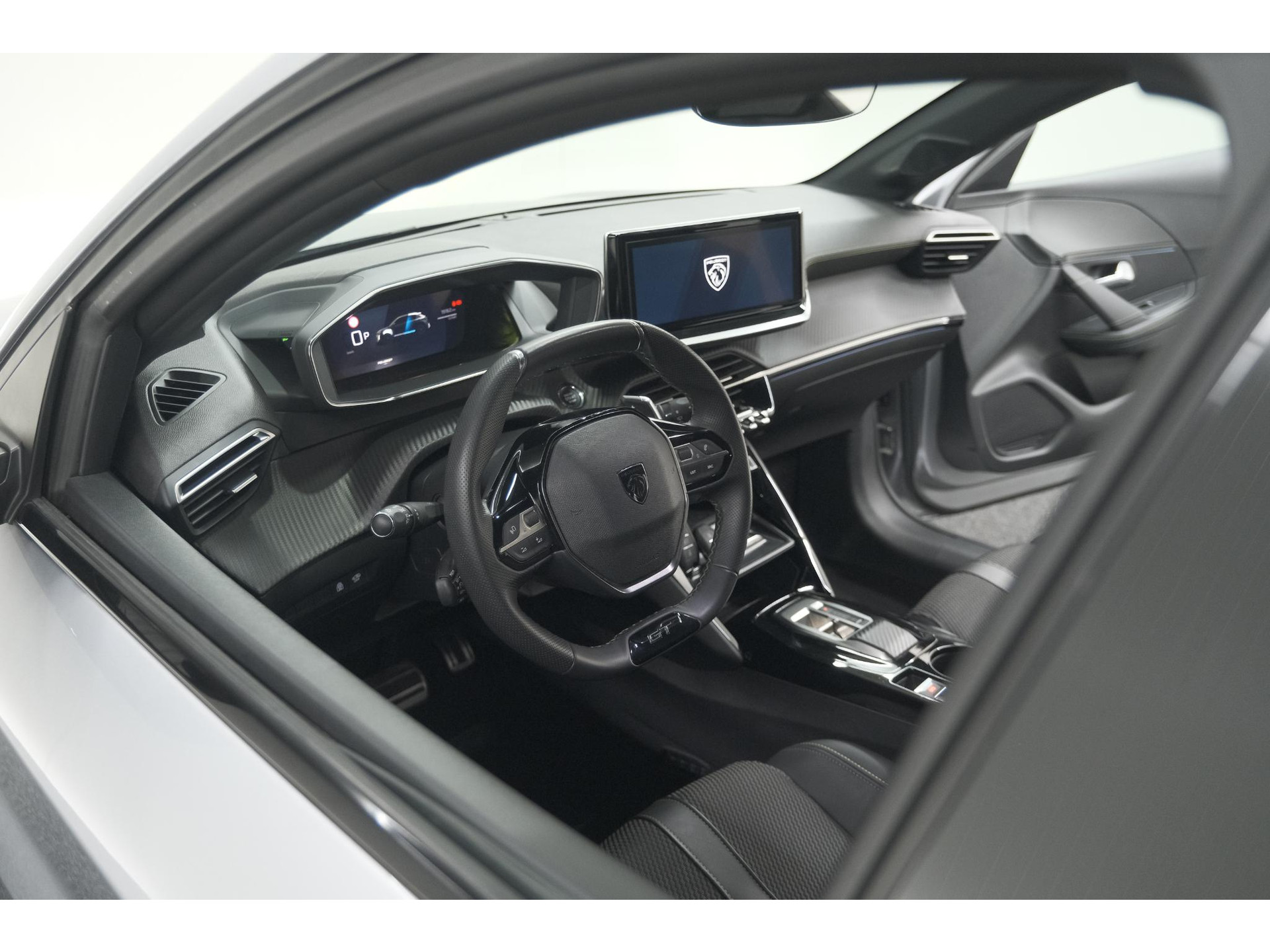 Peugeot 208 Hybrid 136 e-DCS6 GT | Camera | Apple Carplay & Android Auto | Parkeersensoren