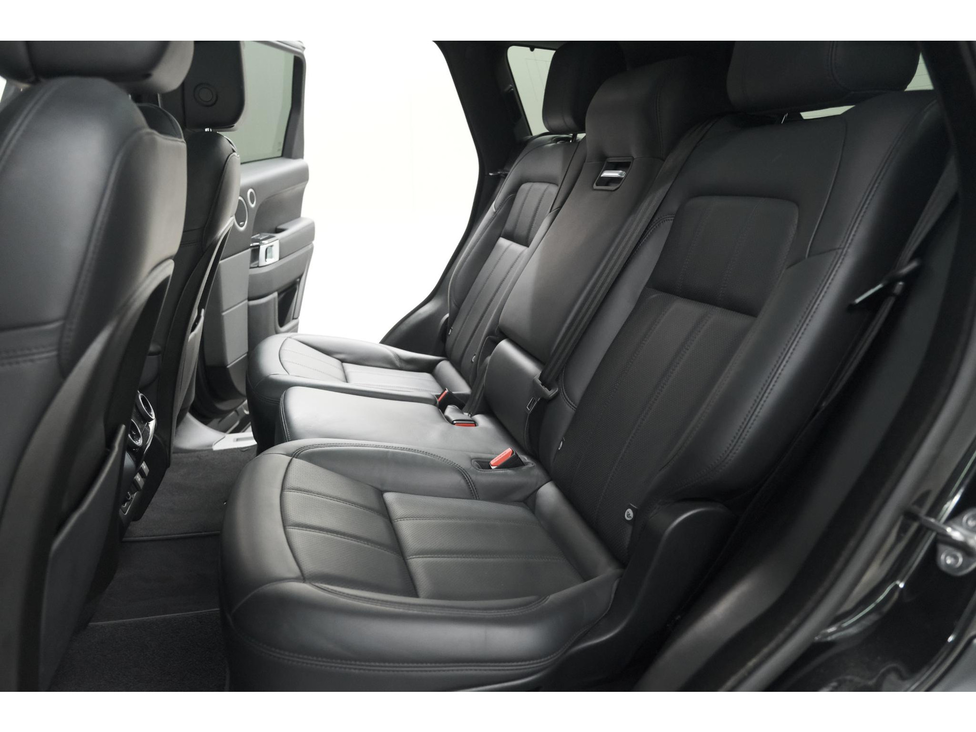 Land Rover Range Rover Sport 3.0 SDV6 HSE Dynamic 3500kg trekgewicht - BTW - Zwart/Zwart