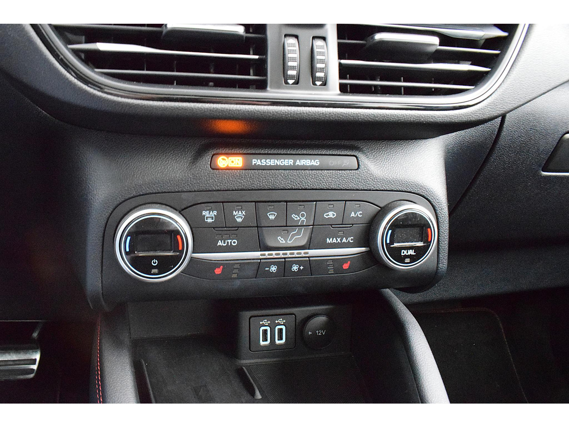 Ford Kuga 2.5 PHEV ST-Line | Pano | Apple Carplay | Stoelverwarming