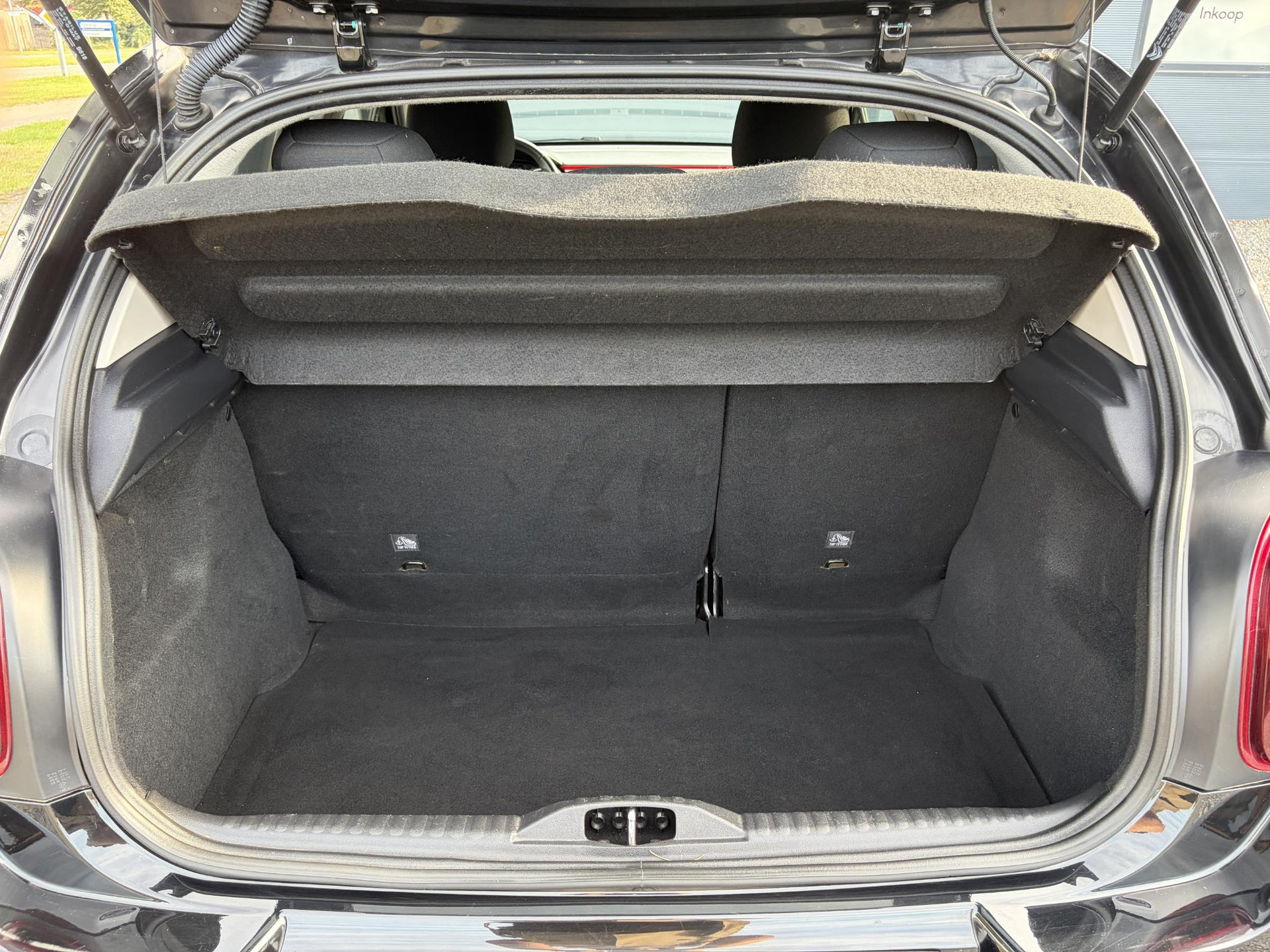 Citroen C3 1.2 PureTech Shine ✓2e Eigenaar✓Camera✓Carplay✓Navi✓Trekhaak✓Pdc✓Clima✓Cruise✓17''Lm velgen✓Rijstrooksensor✓N.A.P✓Apk tot 04-2027
